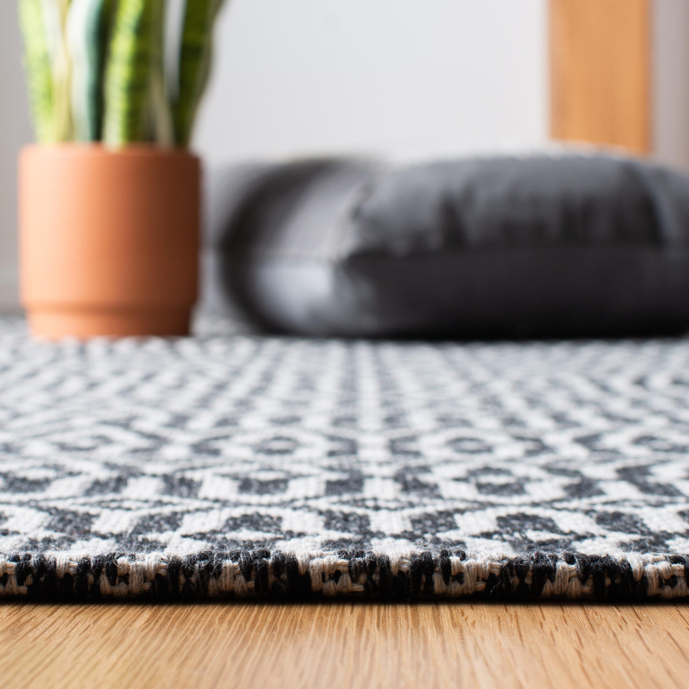 Safavieh Augustine Diamond 2' x 7' Runner Rug, Black/Light Gray, large