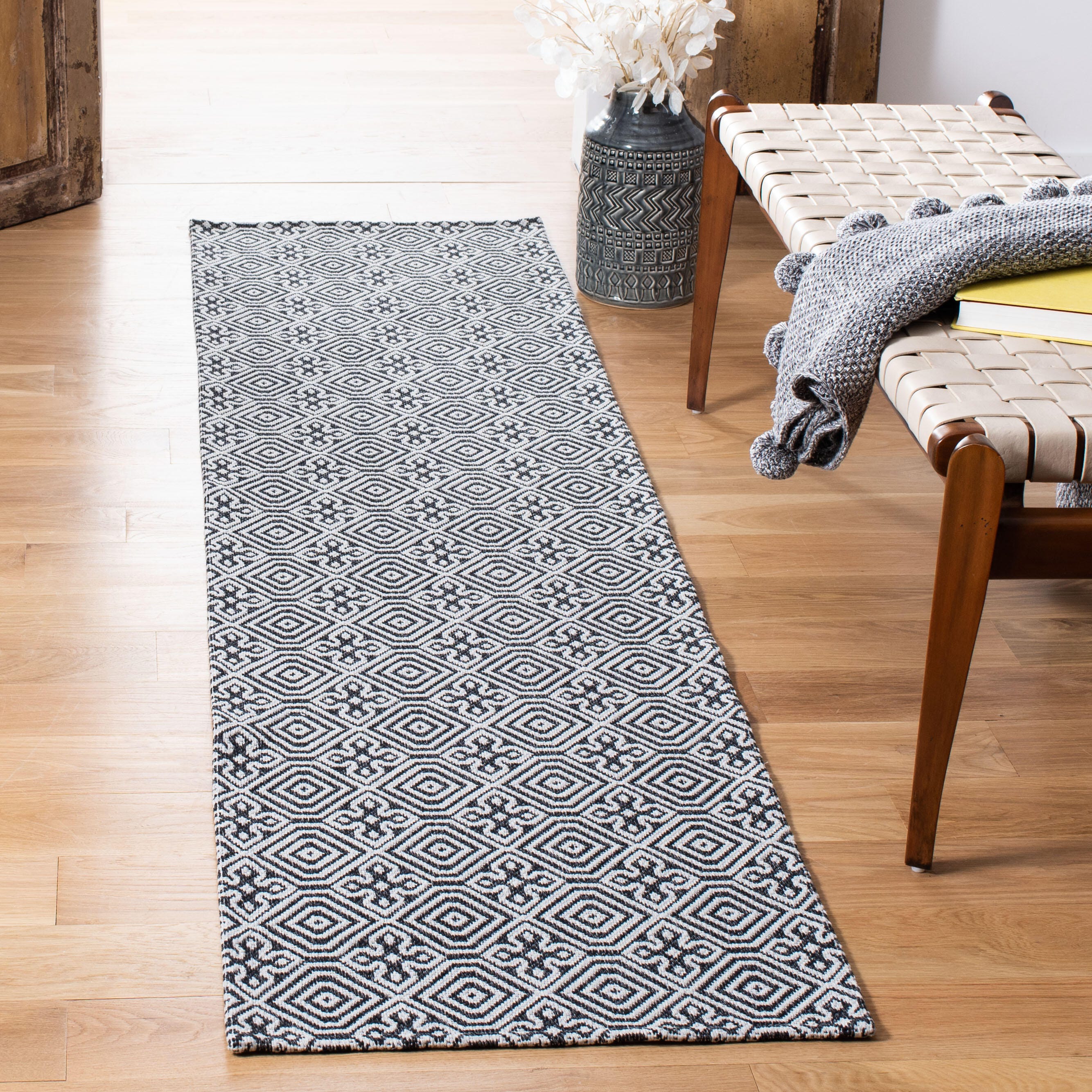 Safavieh Augustine Tulum 2' x 8' Runner Rug, Black/Light Gray, large