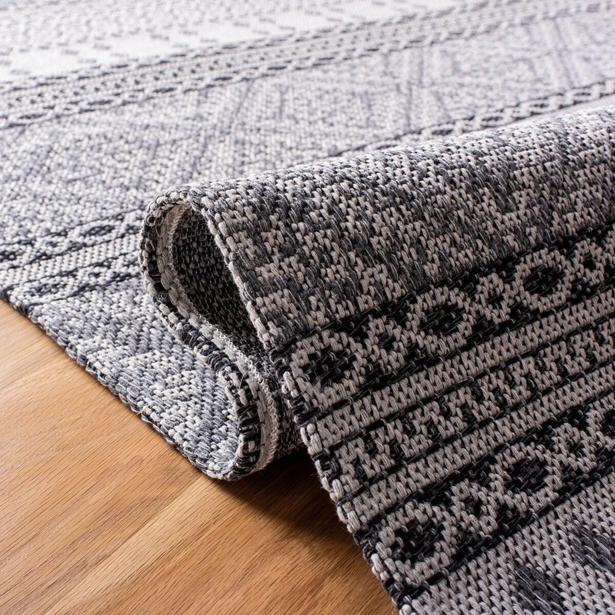 Safavieh Augustine 8' x 10' Area Rug, Light Gray/Anthracite, large