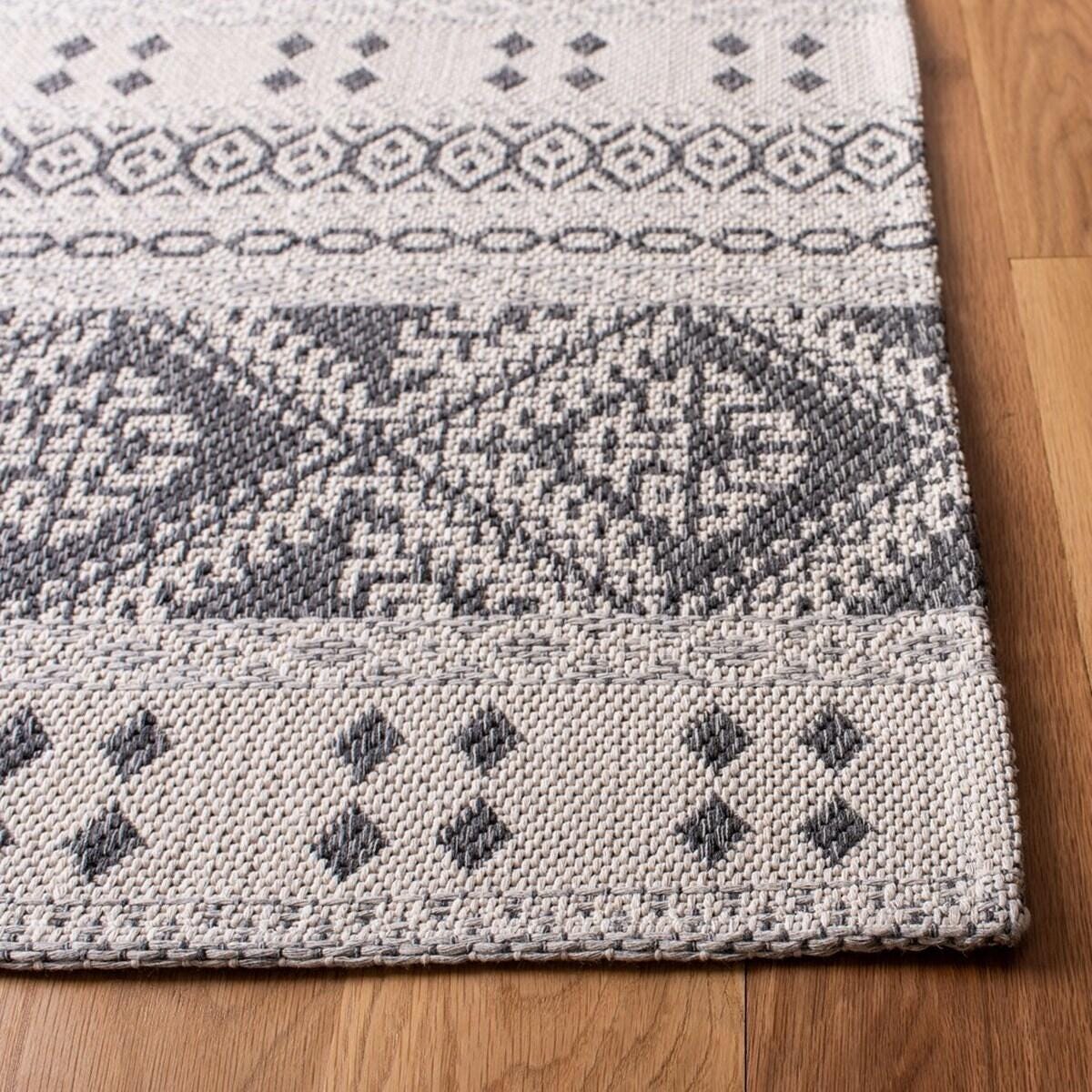 Safavieh Augustine 6'4" x 6'4" Square Area Rug, Anthracite/Cream, large