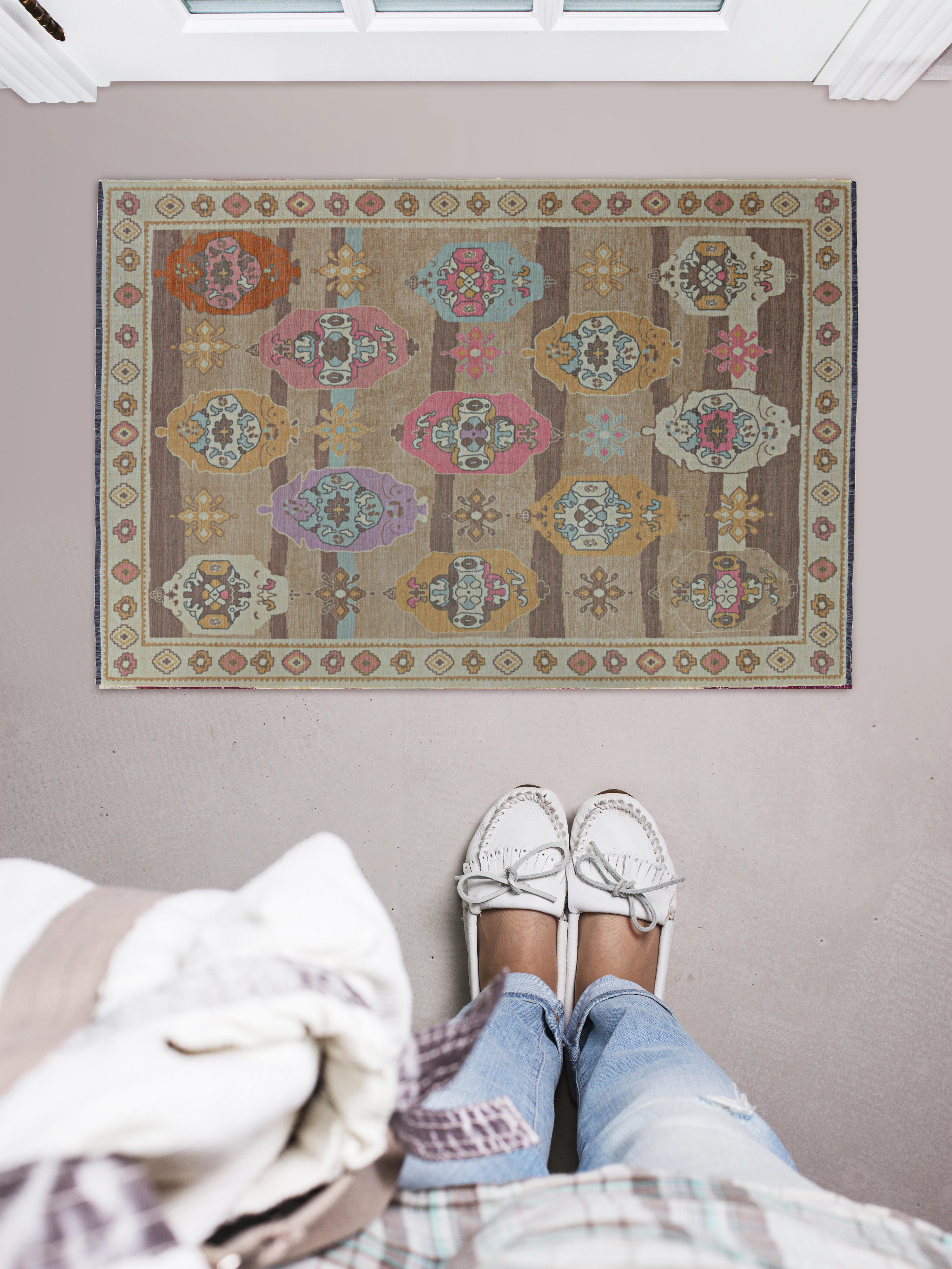 Linon Lana Adana 2' X 3' Accent Rug, Brown, rollover