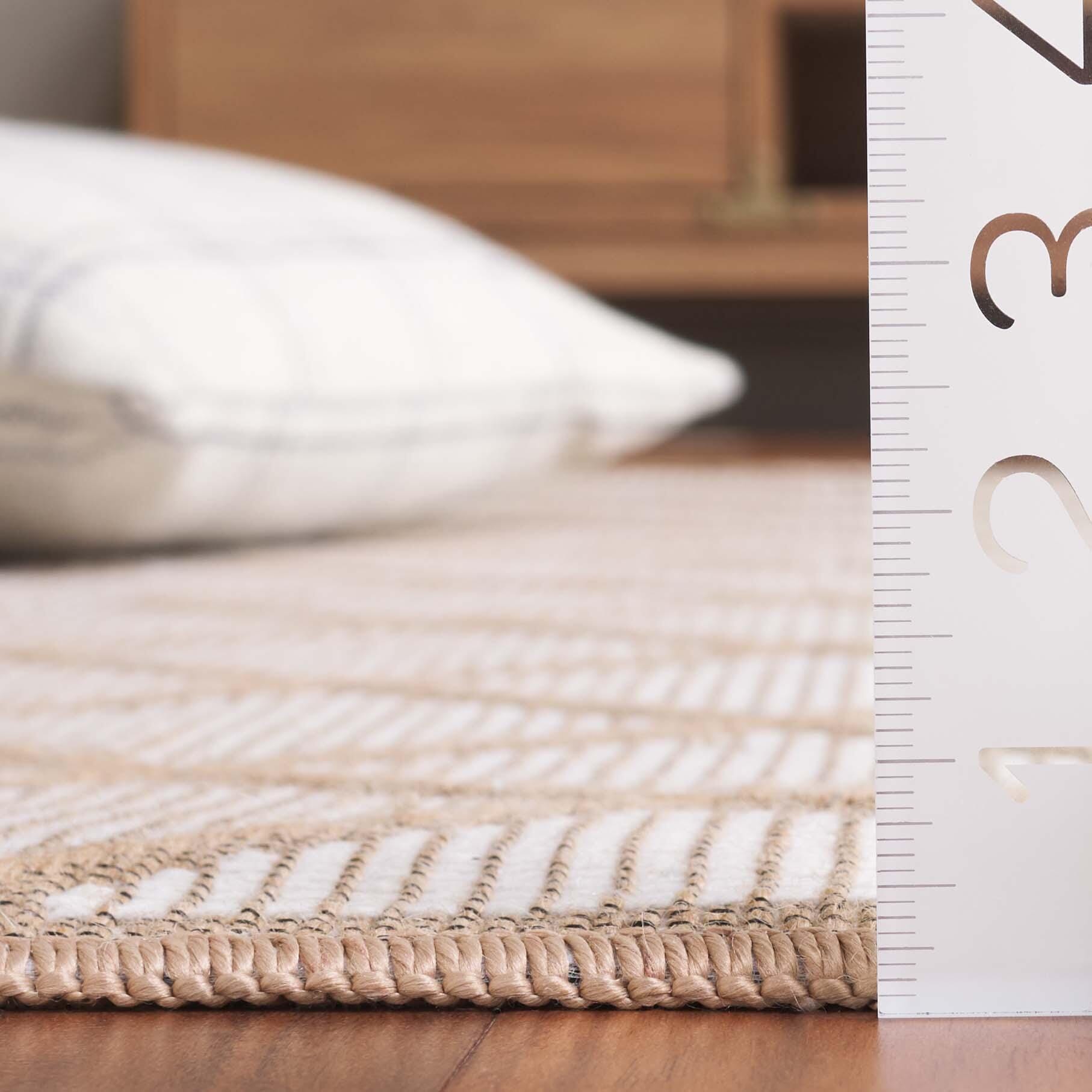 Safavieh Aspect 4' x 6' Area Rug, Ivory/Natural, large
