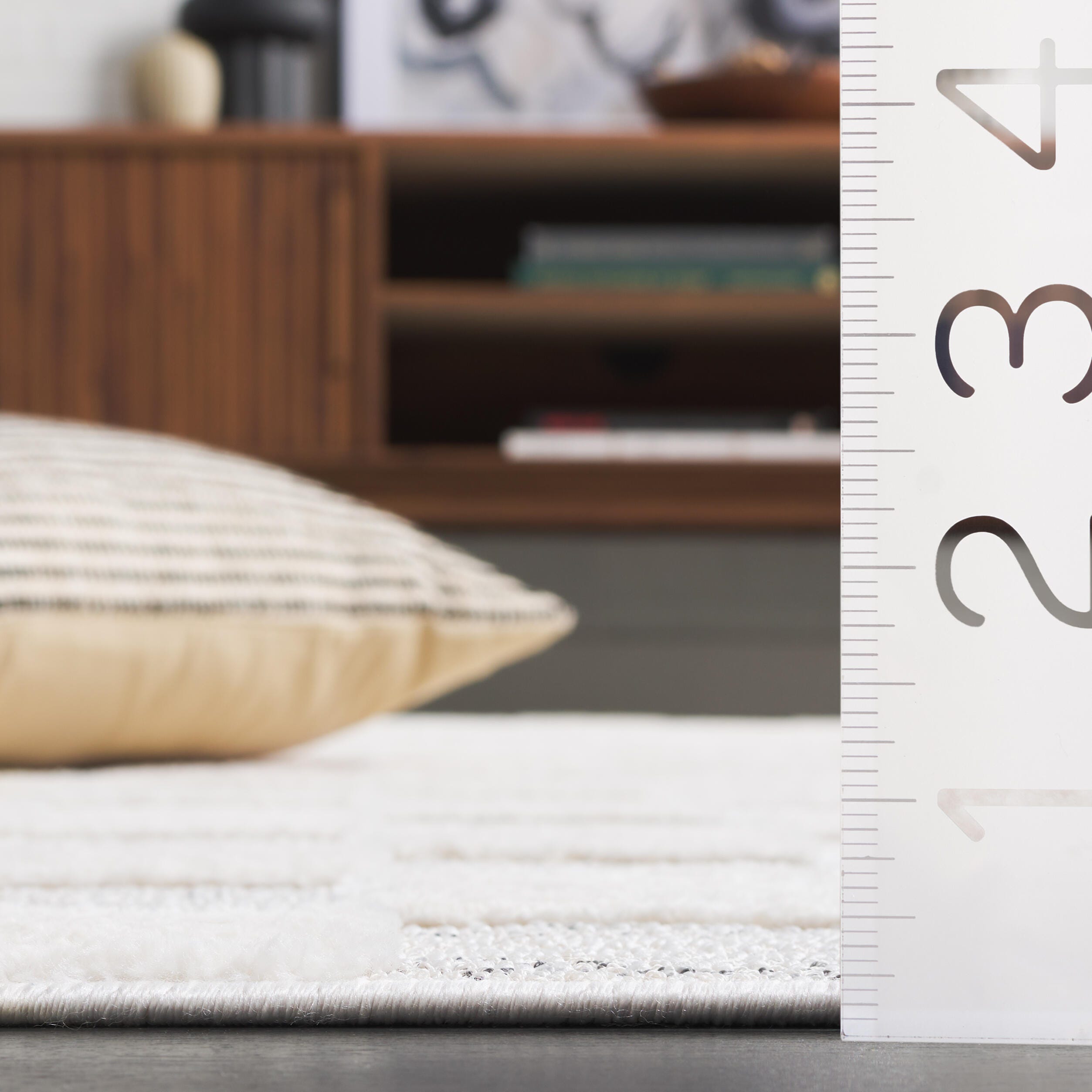 Safavieh Elmhurst 2' 2" x 8' Runner Rug, Ivory/Gray, large