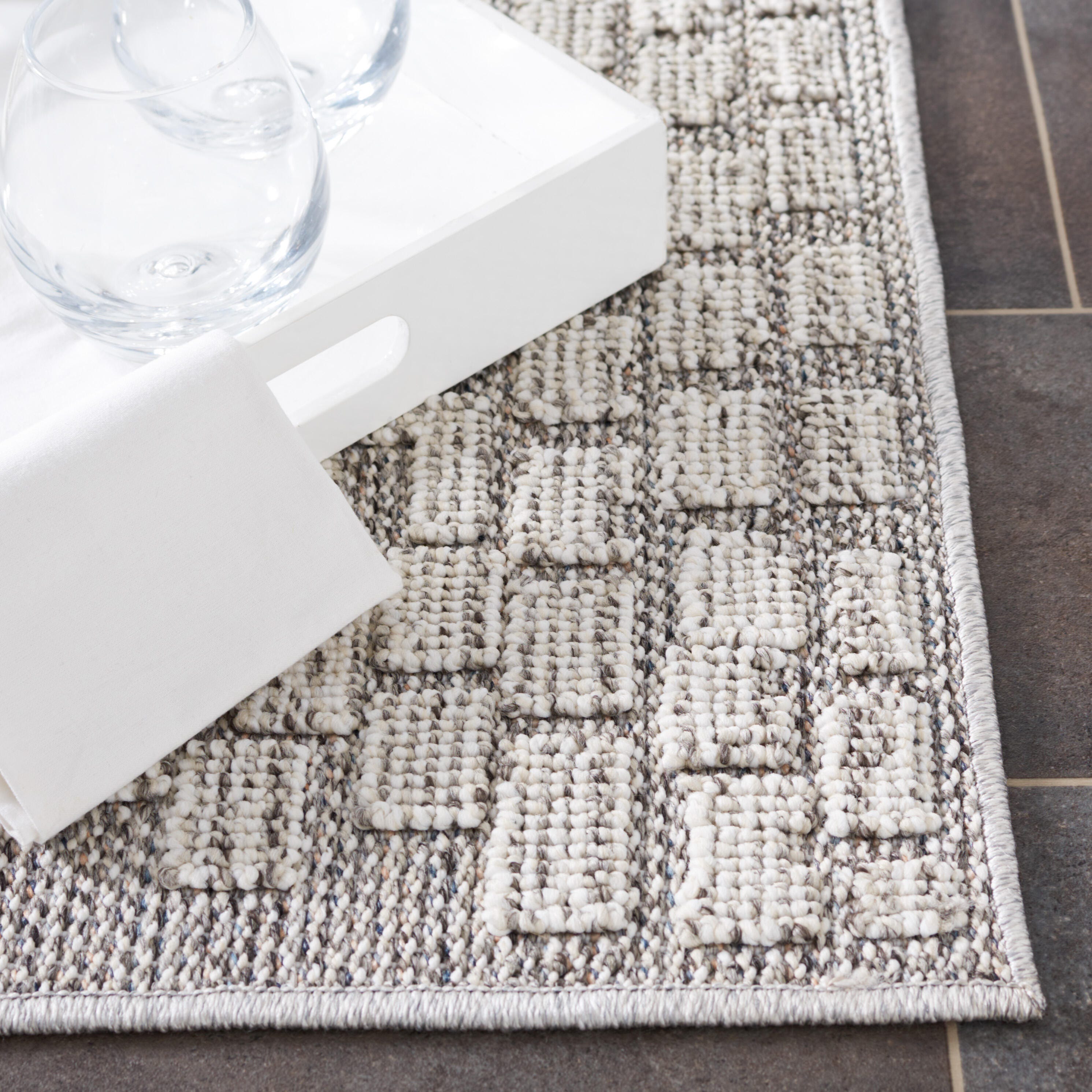 Safavieh Global 2' 2" x 8' Runner Rug, Gray/Ivory, large
