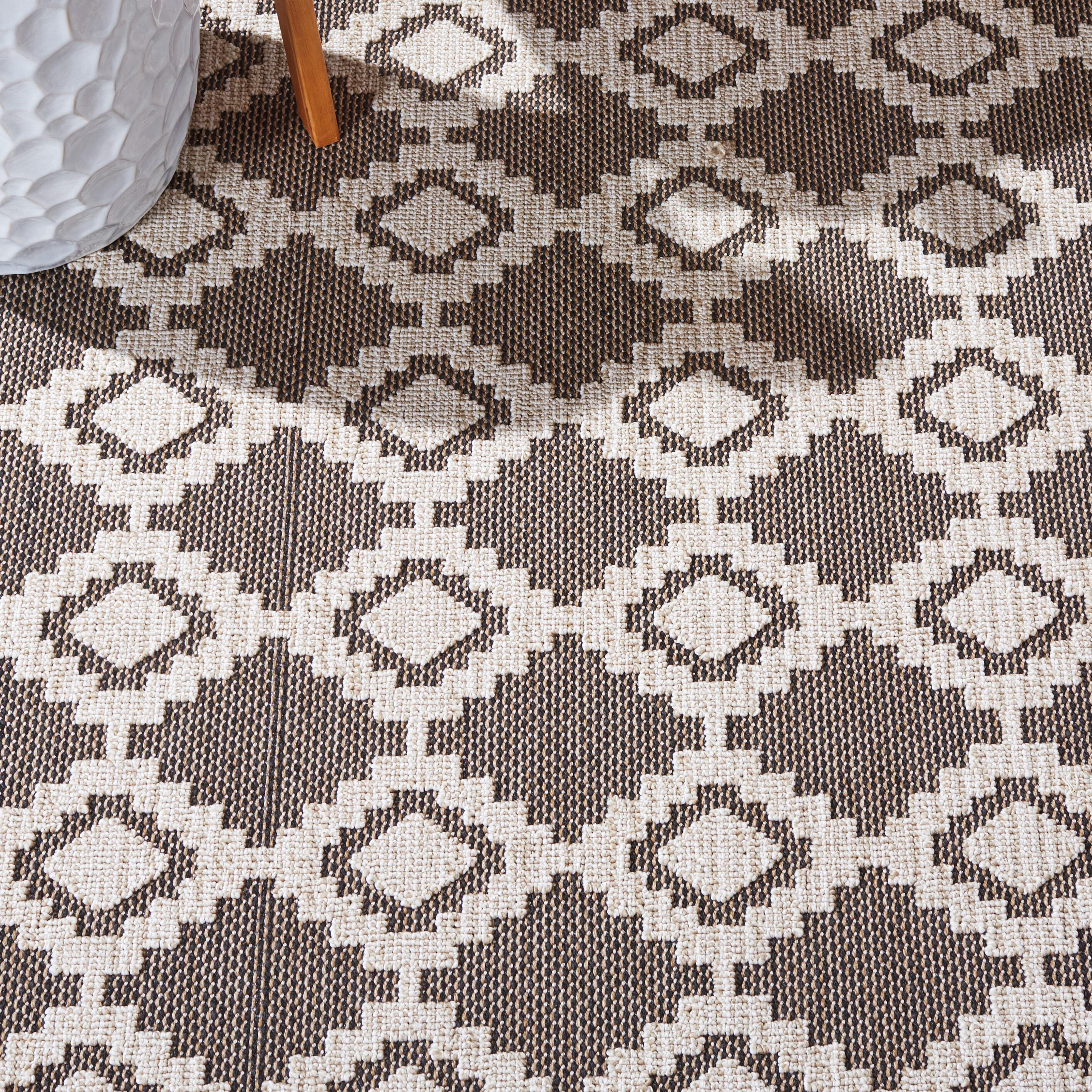 Safavieh Global 5' 3" x 7' 6" Area Rug, Beige/Dark Beige, large