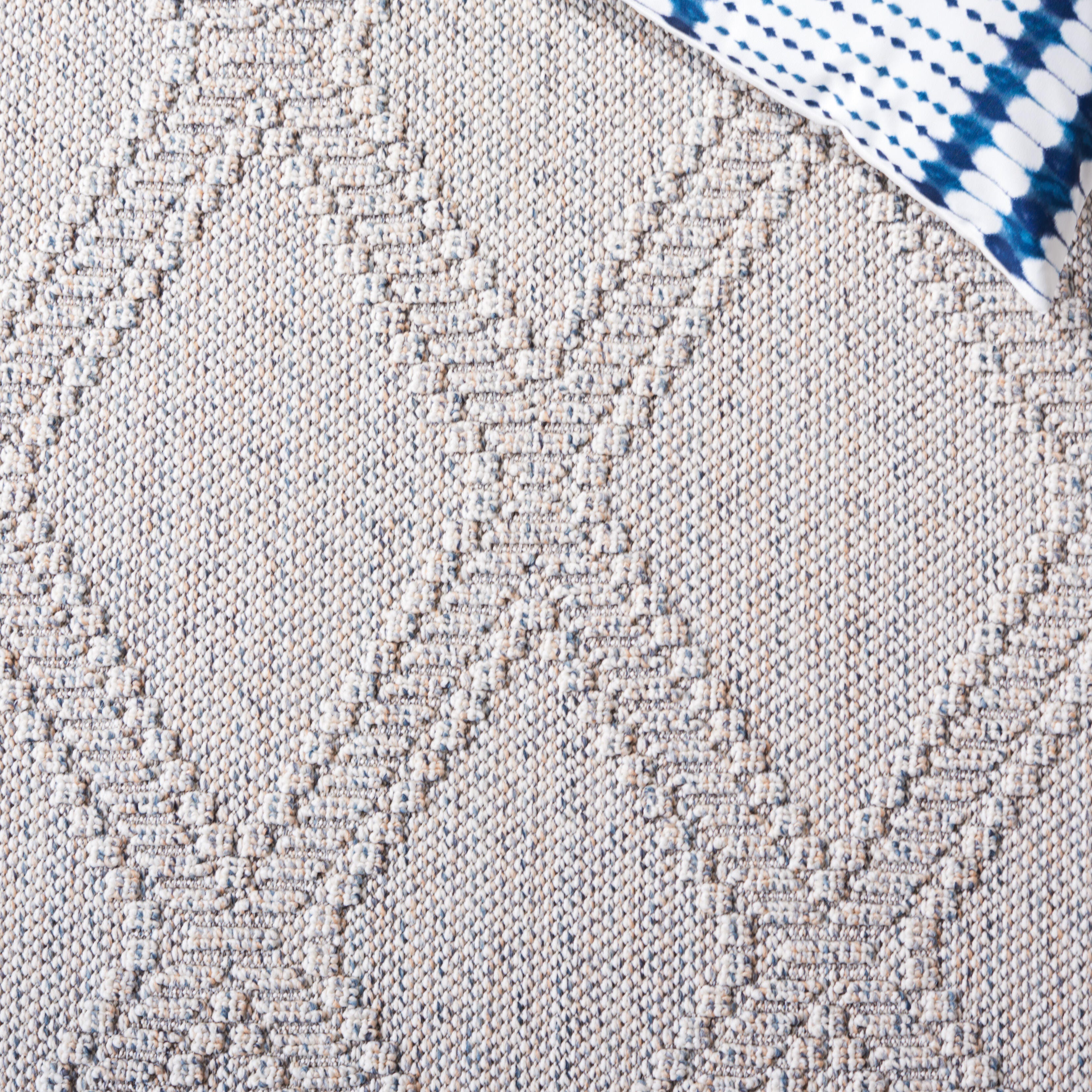 Safavieh Global 2' 2" x 6' Runner Rug, Gray/Light Gray, large