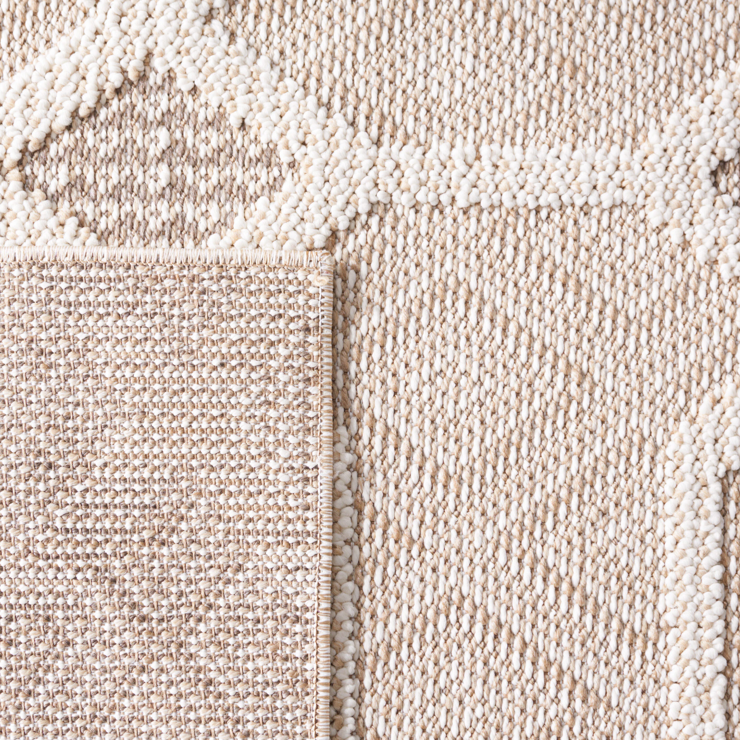 Safavieh Global 4' x 6' Area Rug, Beige/Ivory, large