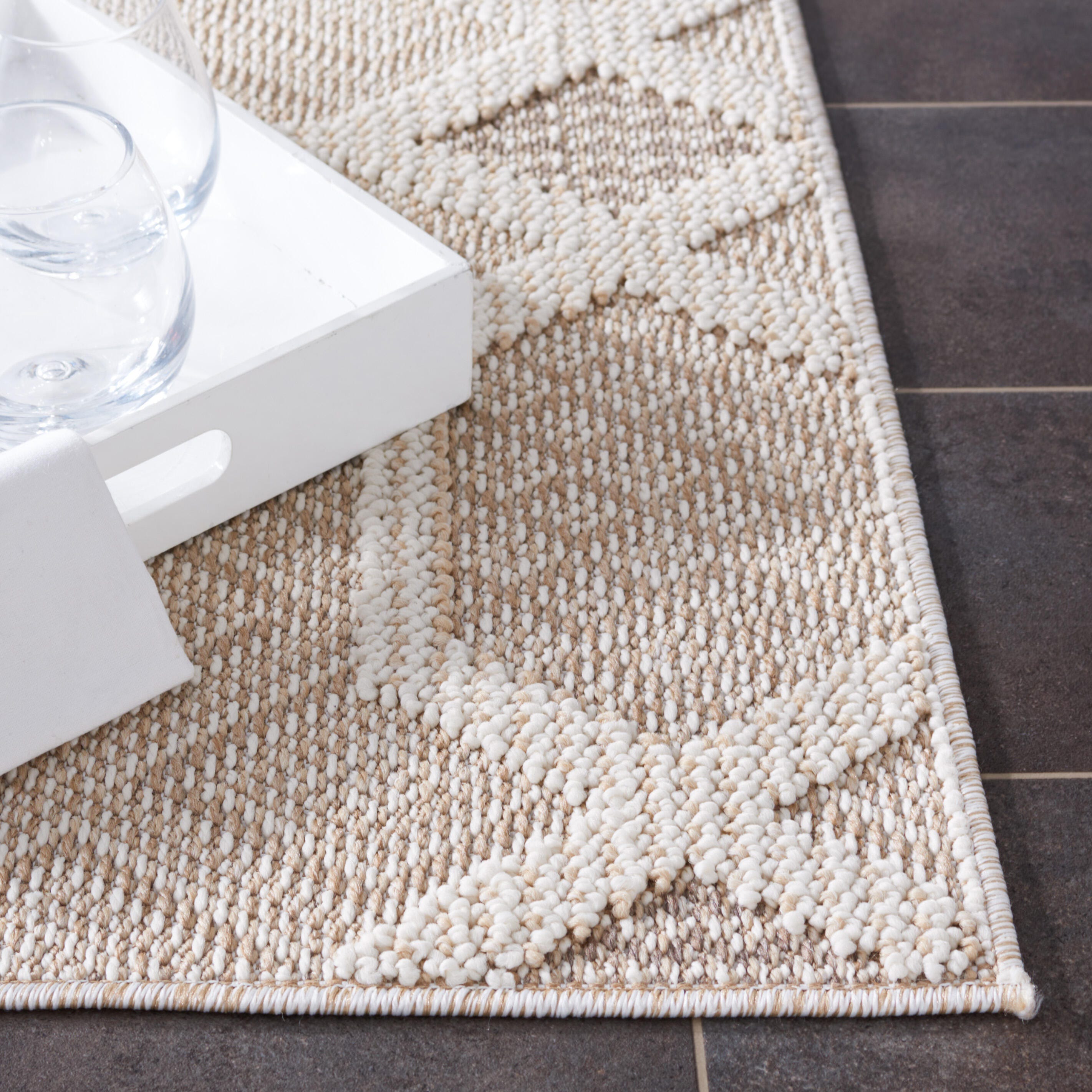 Safavieh Global 4' x 6' Area Rug, Beige/Ivory, large