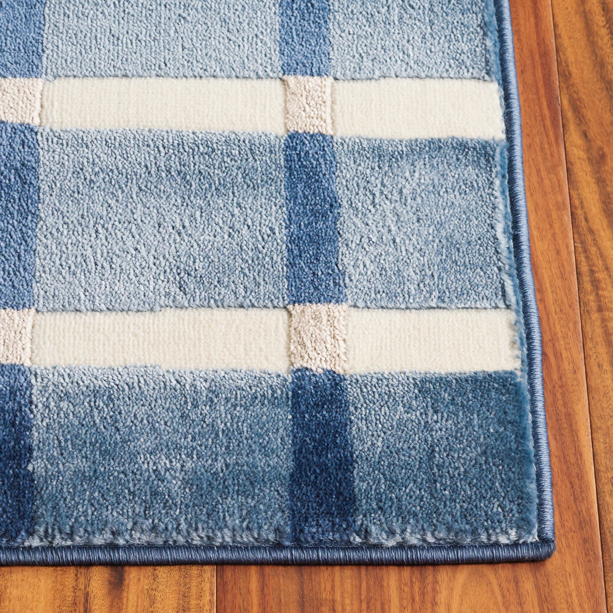 Safavieh Groove 2' 3" x 8' Runner Rug, Blue/Ivory, large