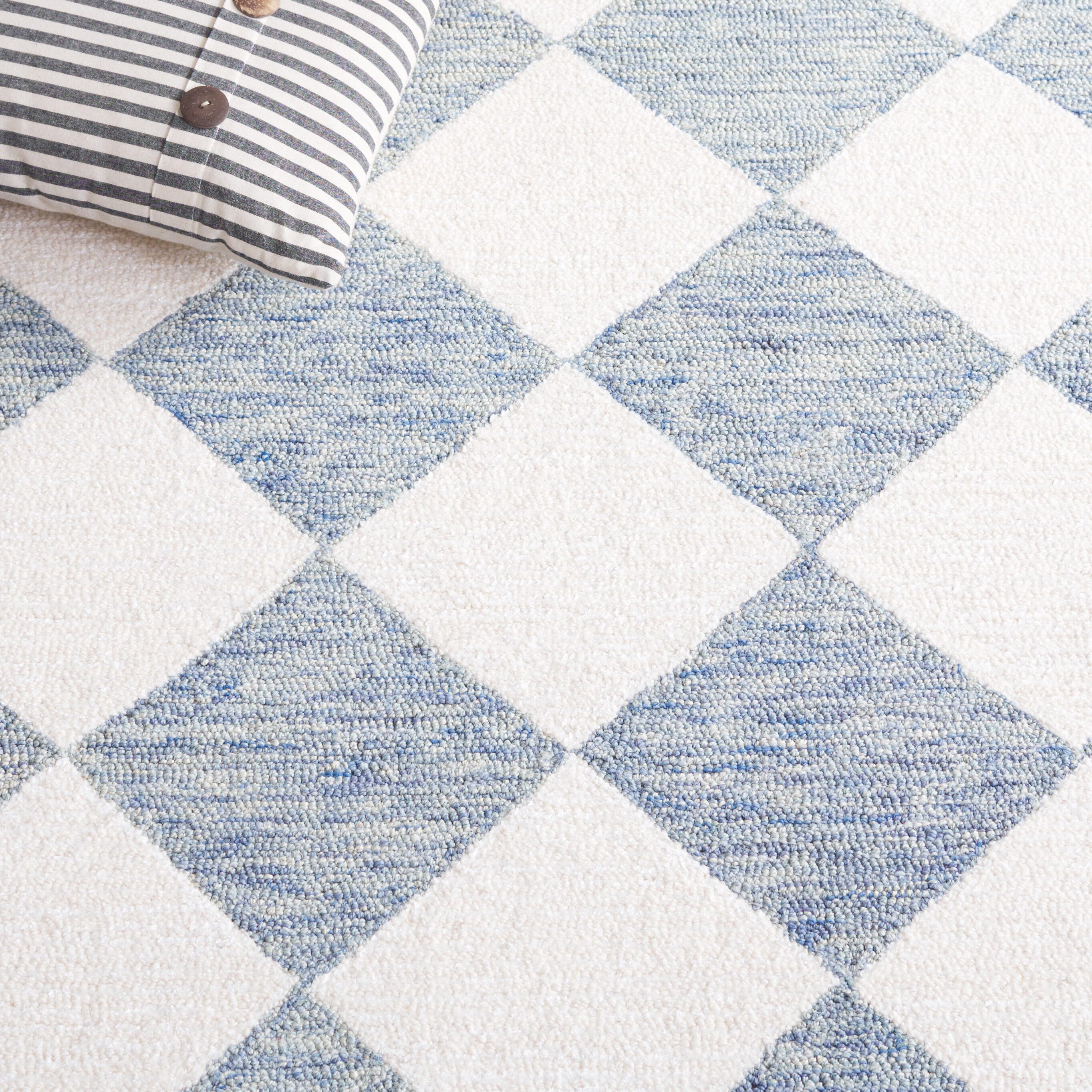 Safavieh Ebony 6' x 9' Area Rug, Blue/Ivory, large