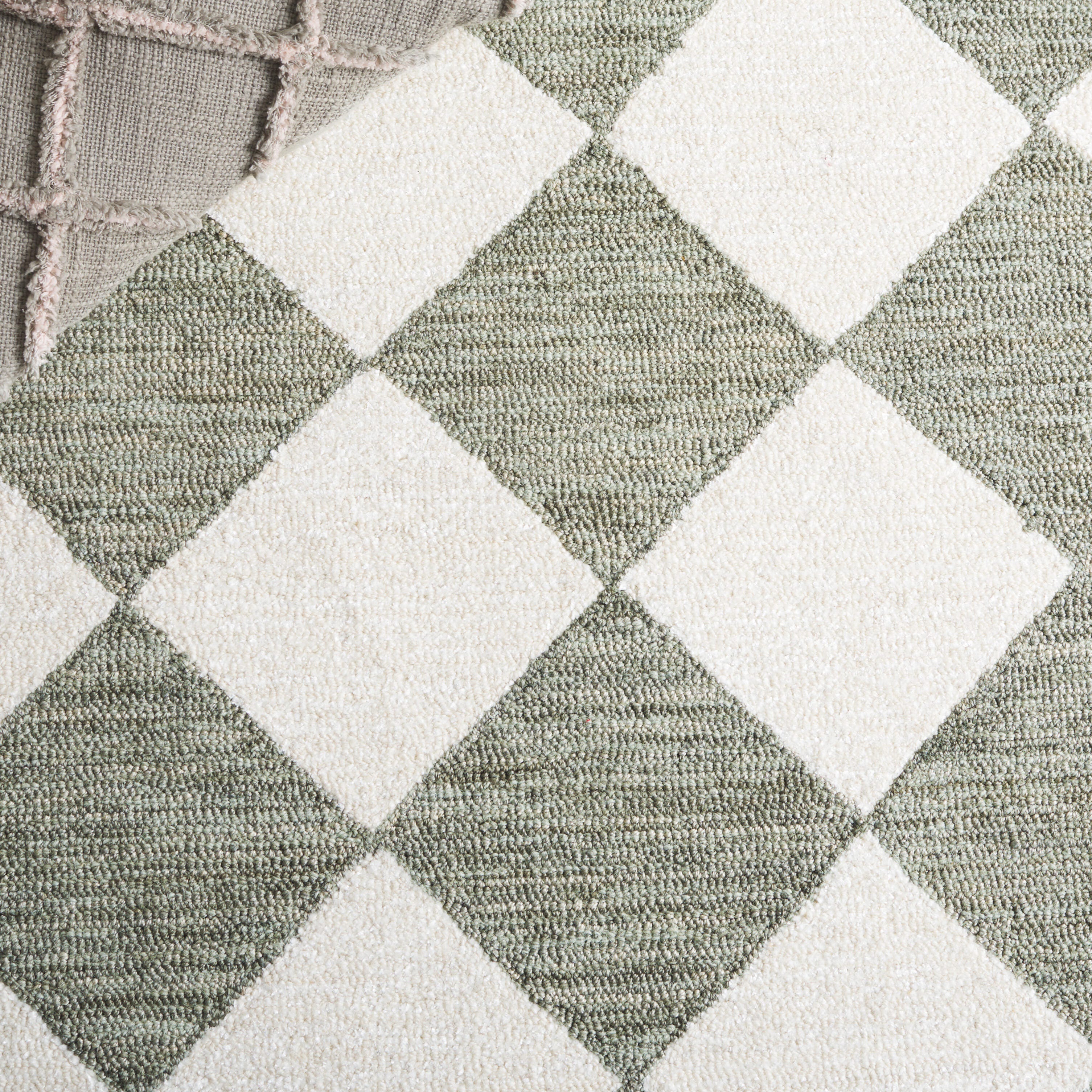 Safavieh Ebony 5' x 8' Area Rug, Sage/Ivory, large
