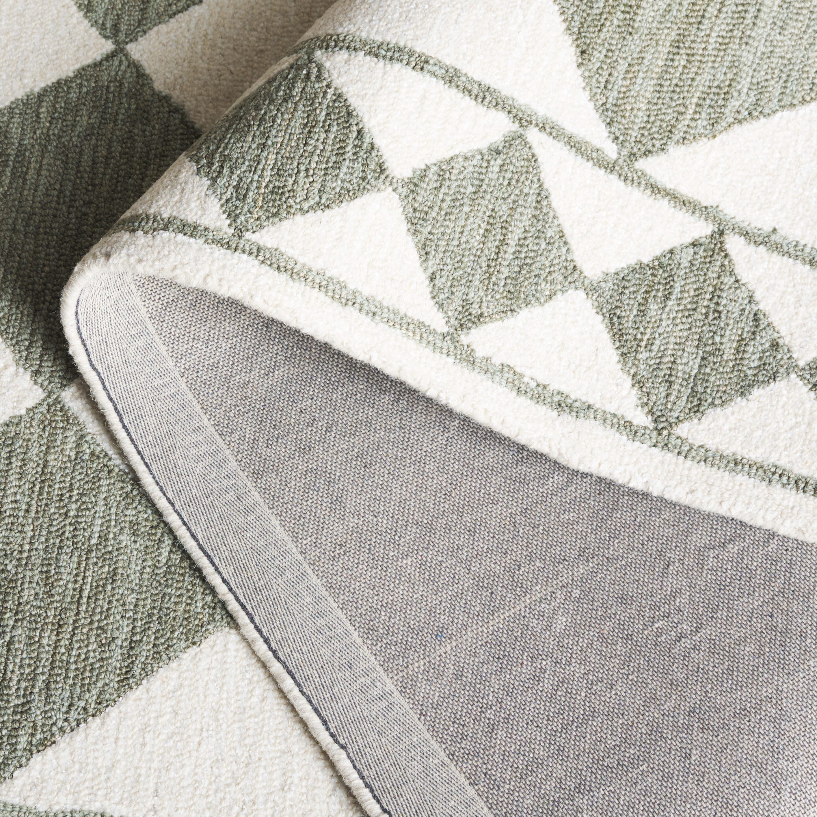 Safavieh Ebony 8' x 10' Area Rug, Sage/Ivory, large