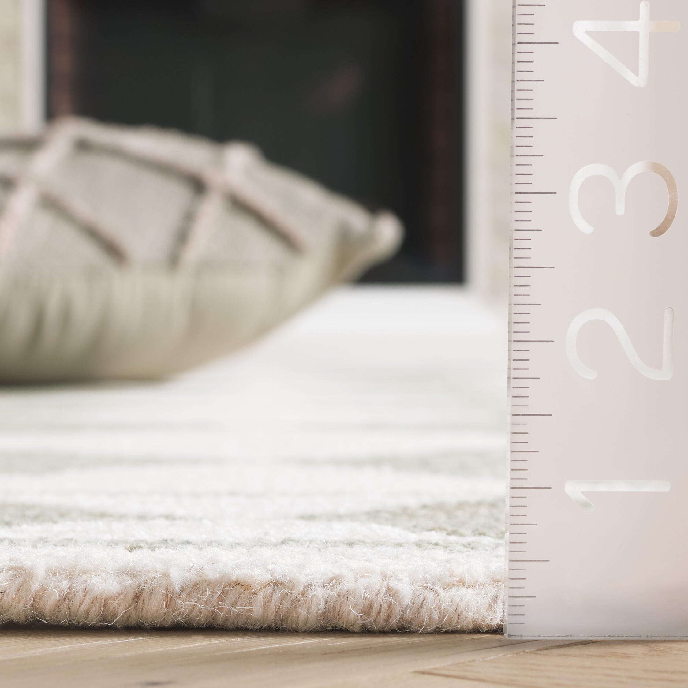 Safavieh Ebony 2' 3" x 9' Runner Rug, Sage/Ivory, large