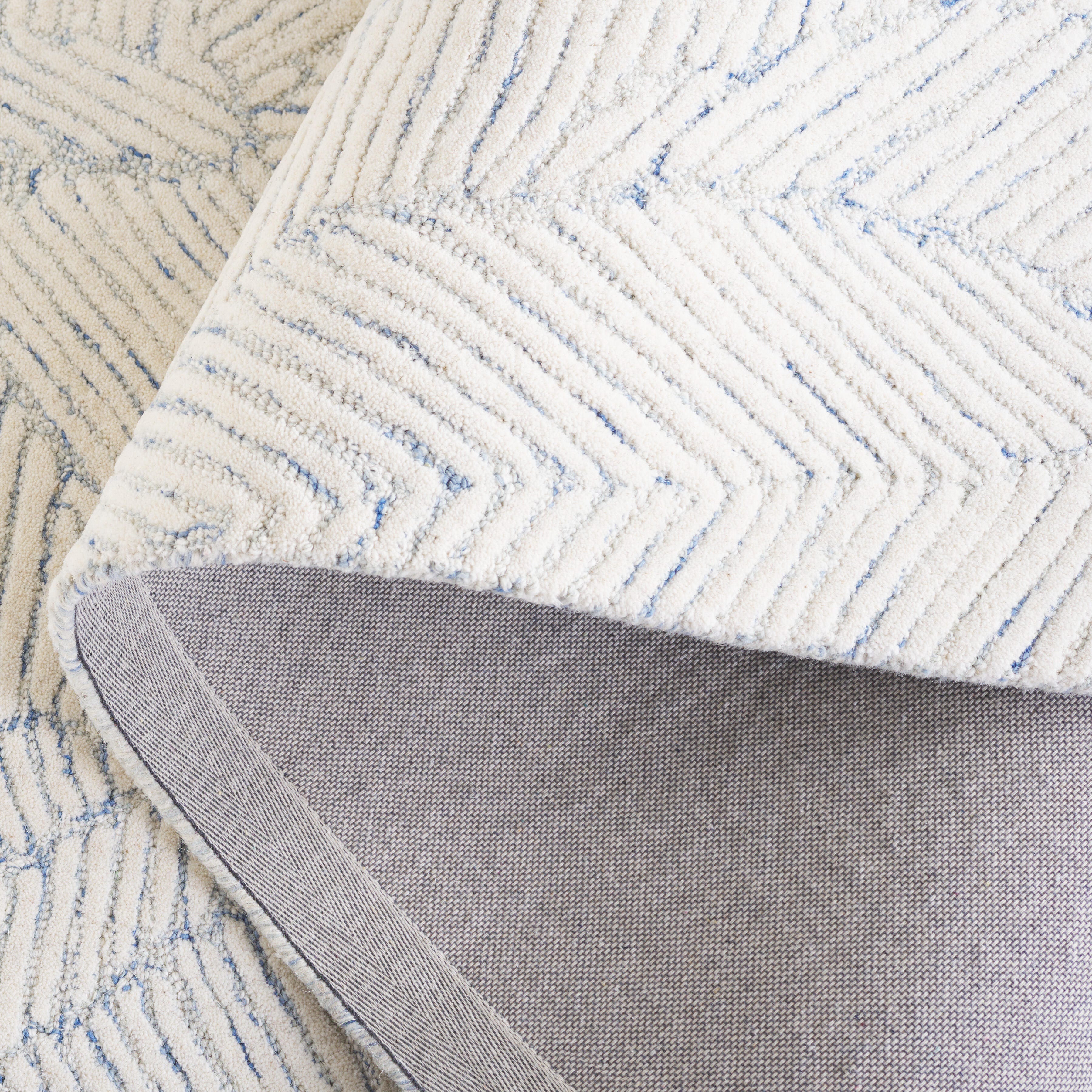 Safavieh Ebony 4' x 6' Area Rug, Blue/Ivory, large
