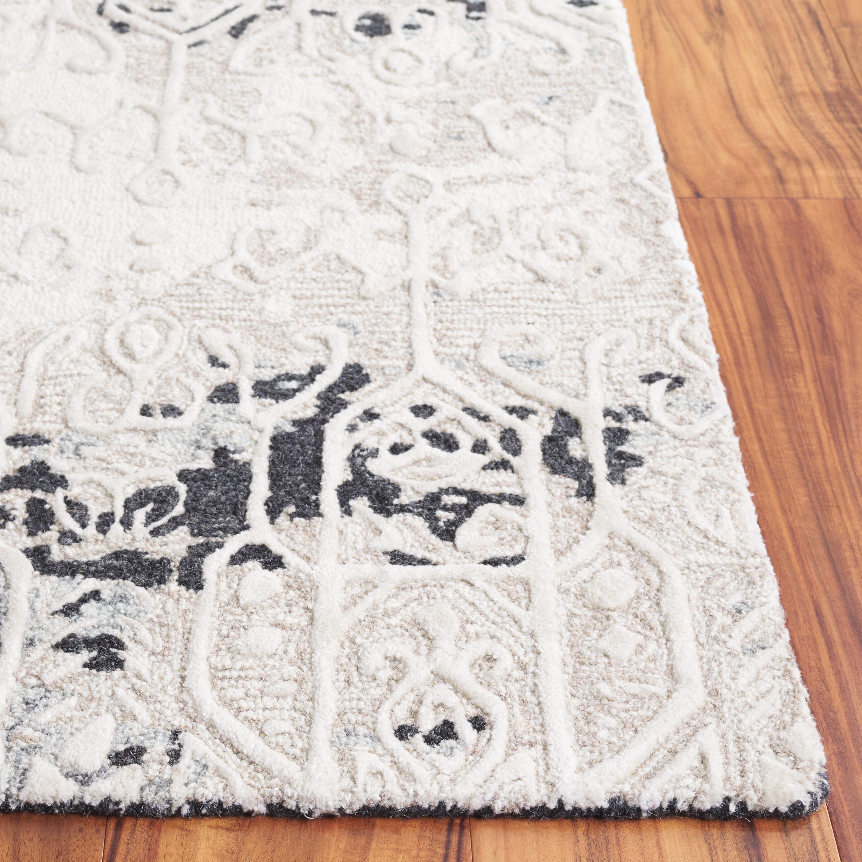 Safavieh Ebony 5' x 8' Area Rug, Black/Ivory, large