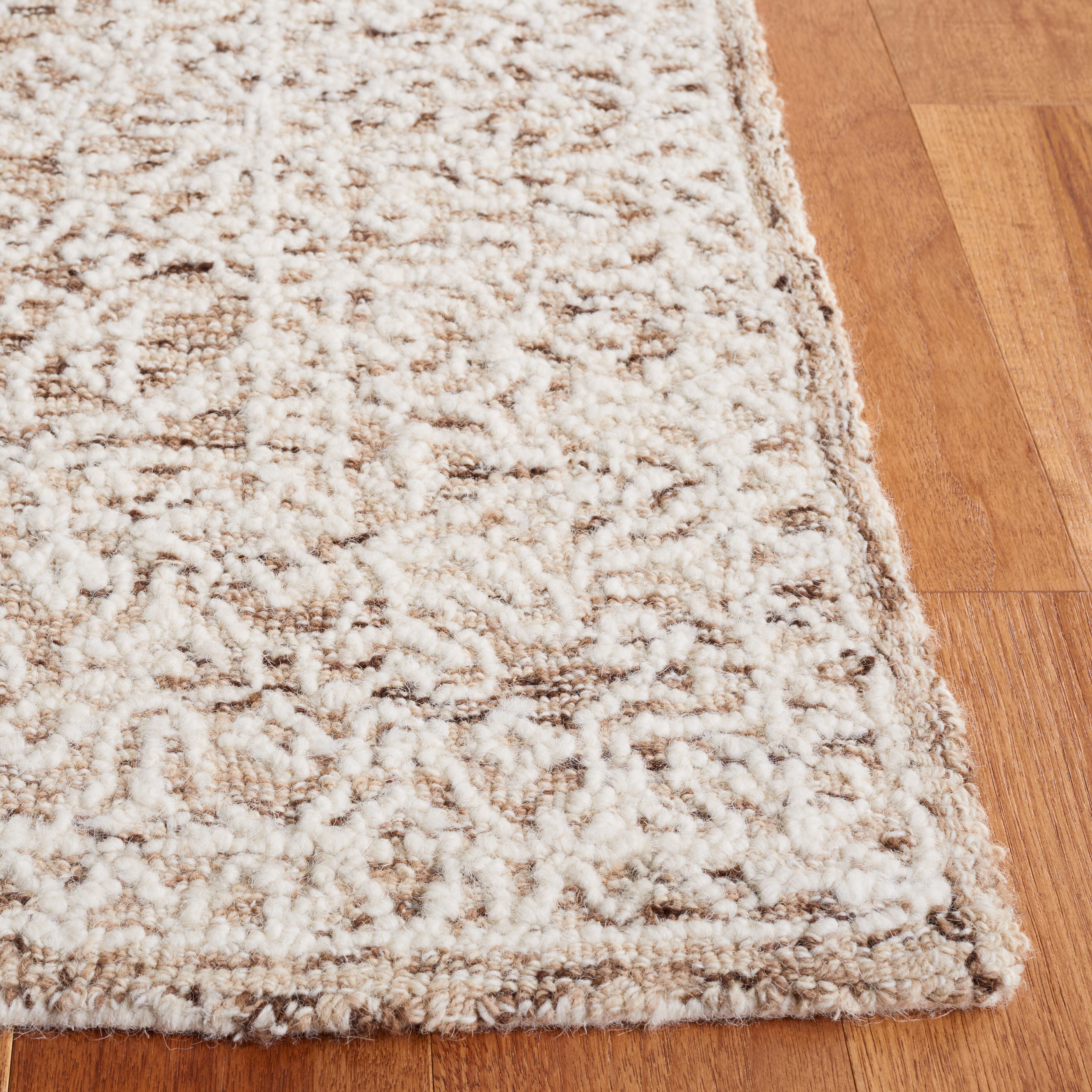 Safavieh Ebony 4' x 6' Area Rug, Brown/Ivory, large