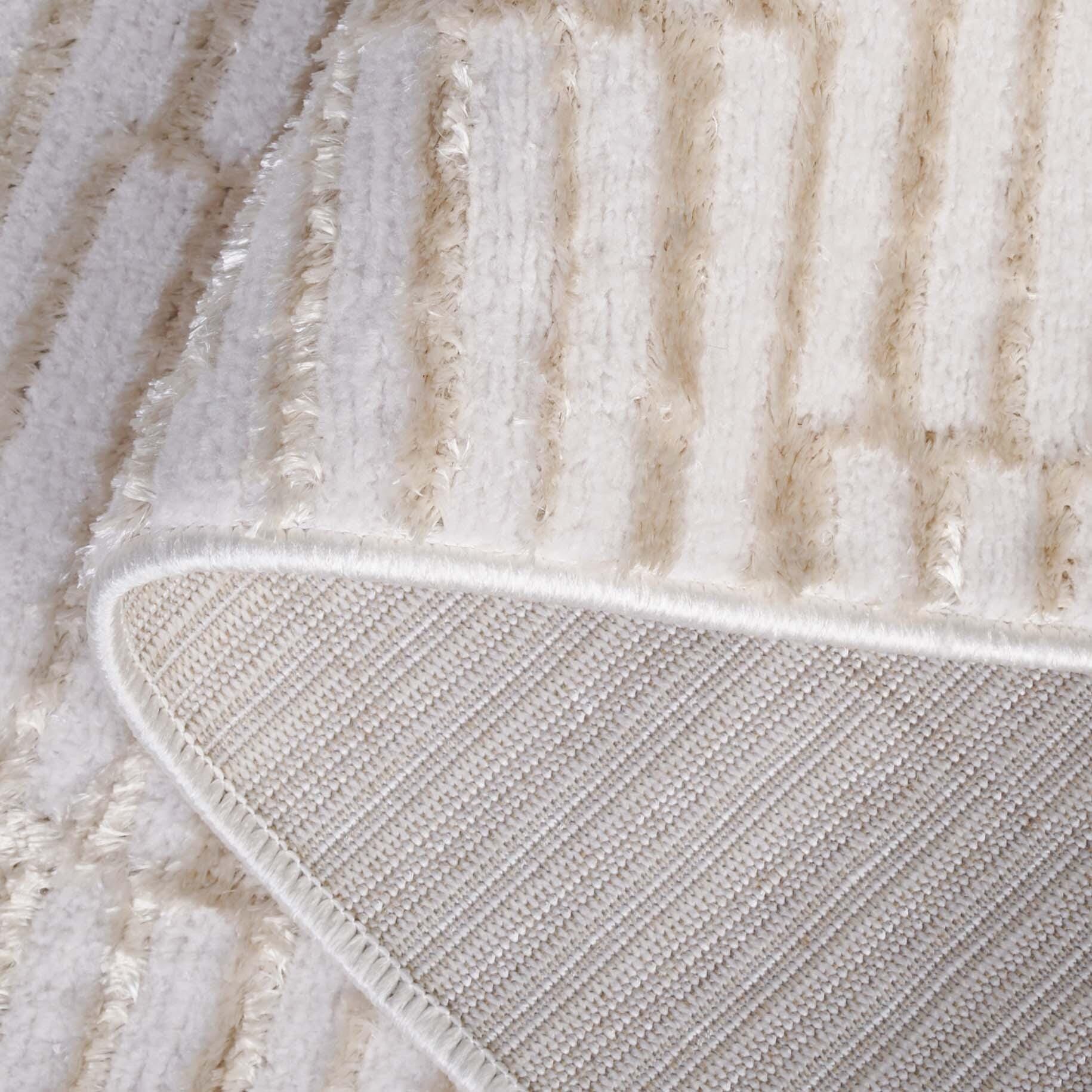 Safavieh Maya 5' 3" x 7' 6" Area Rug, Ivory/Beige, large