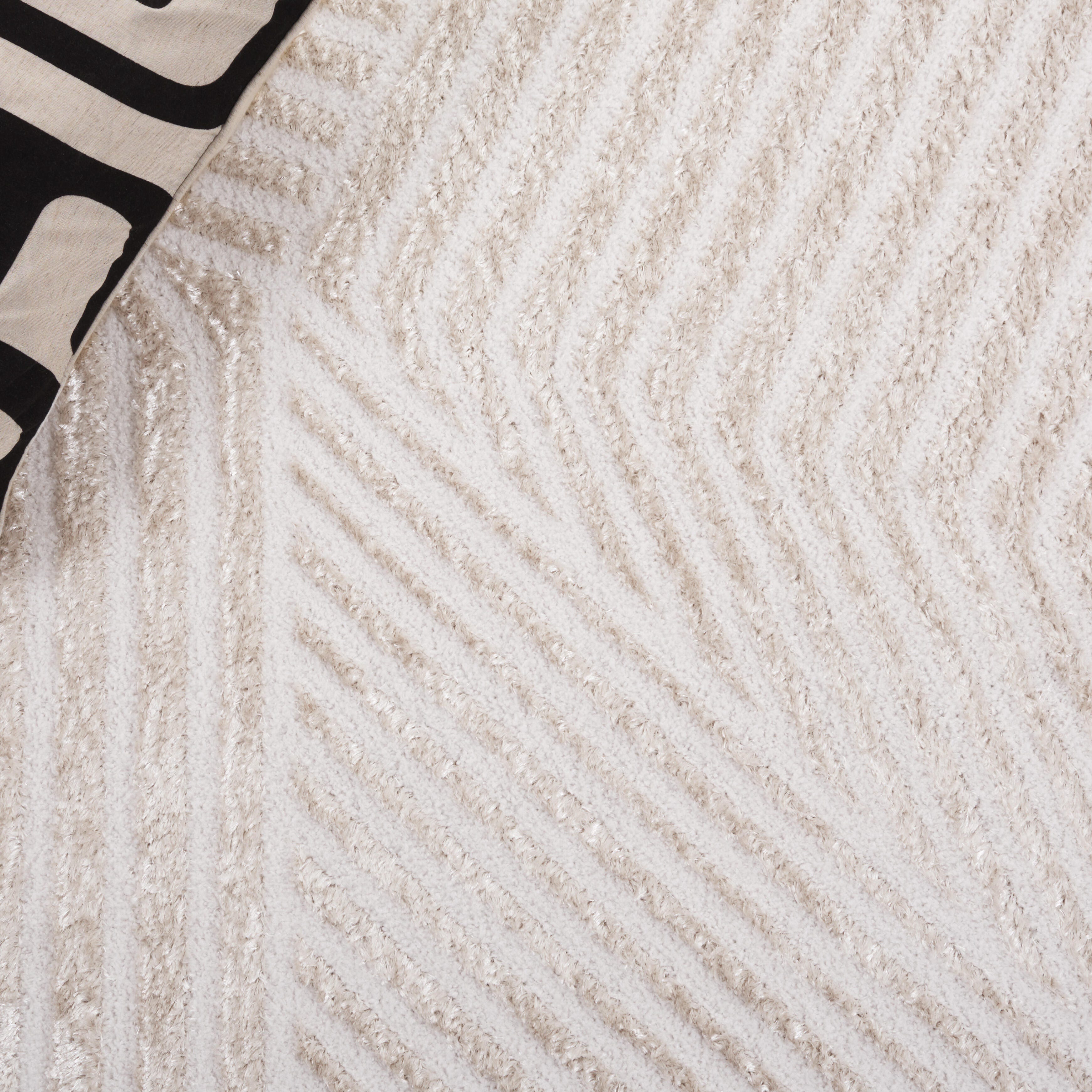 Safavieh Maya 2' x 8' Runner Rug, Ivory, large