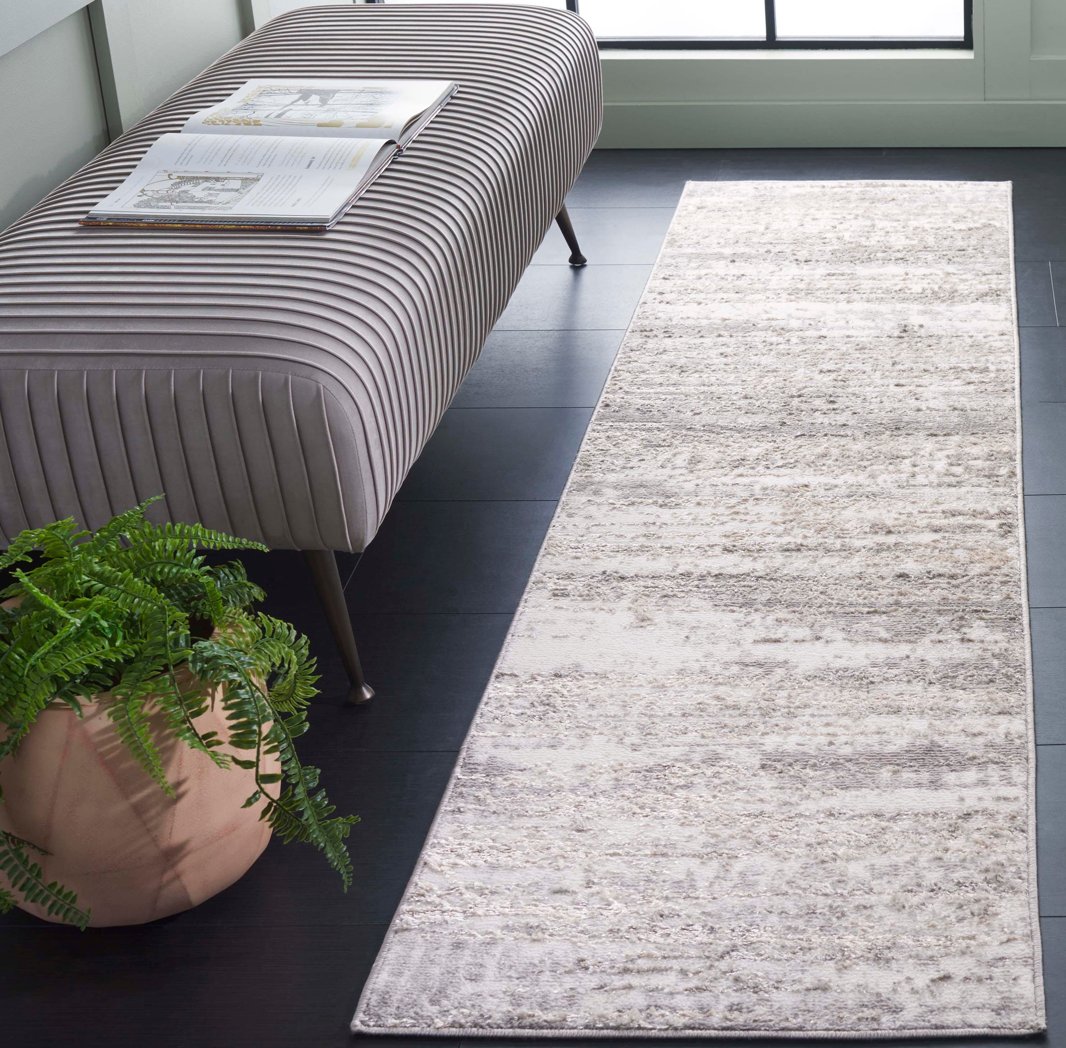 Safavieh Maya 2' x 8' Runner Rug, Ivory/Gray, rollover