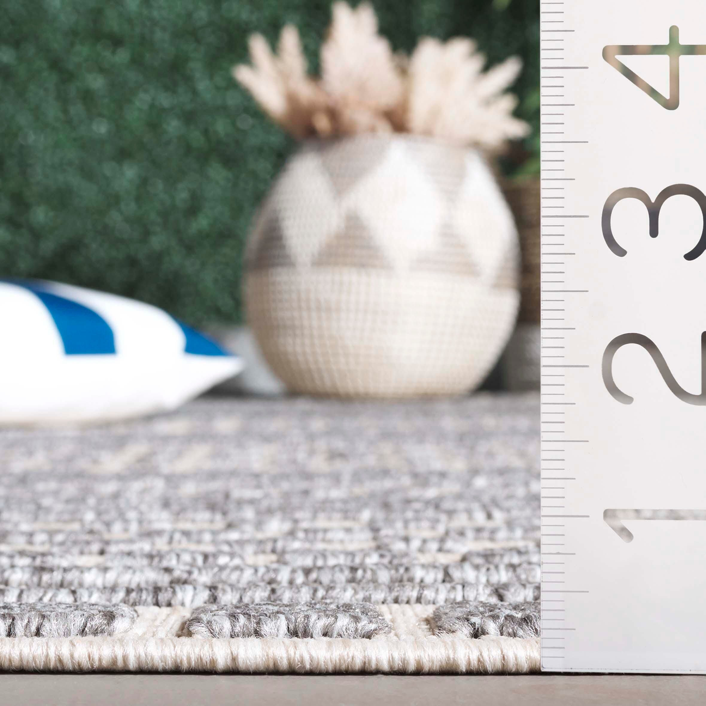 Safavieh Milos 8' x 10' Area Rug, Beige/Gray, large