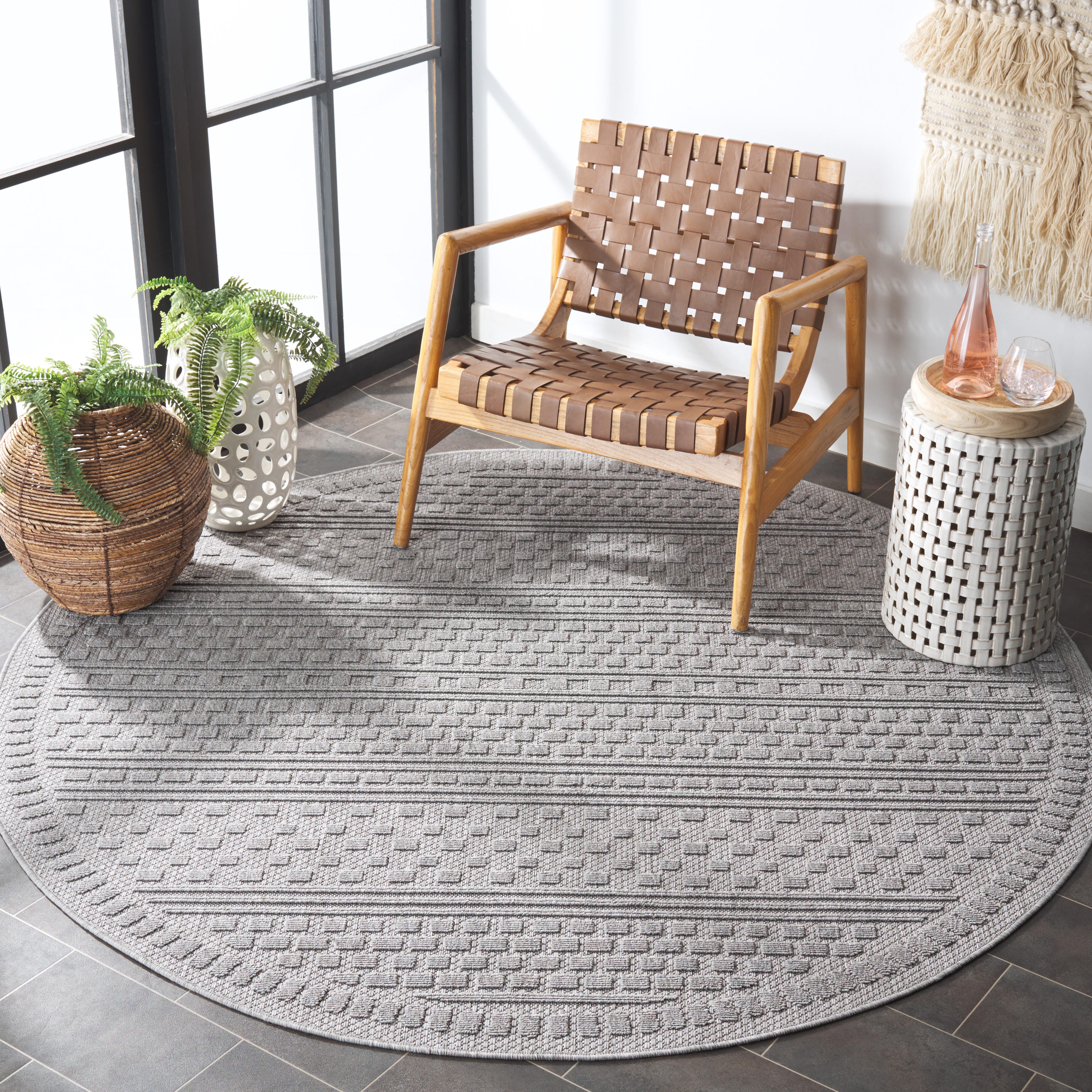 Safavieh Milos 6' 7" x 6' 7" Round Area Rug, Gray, large