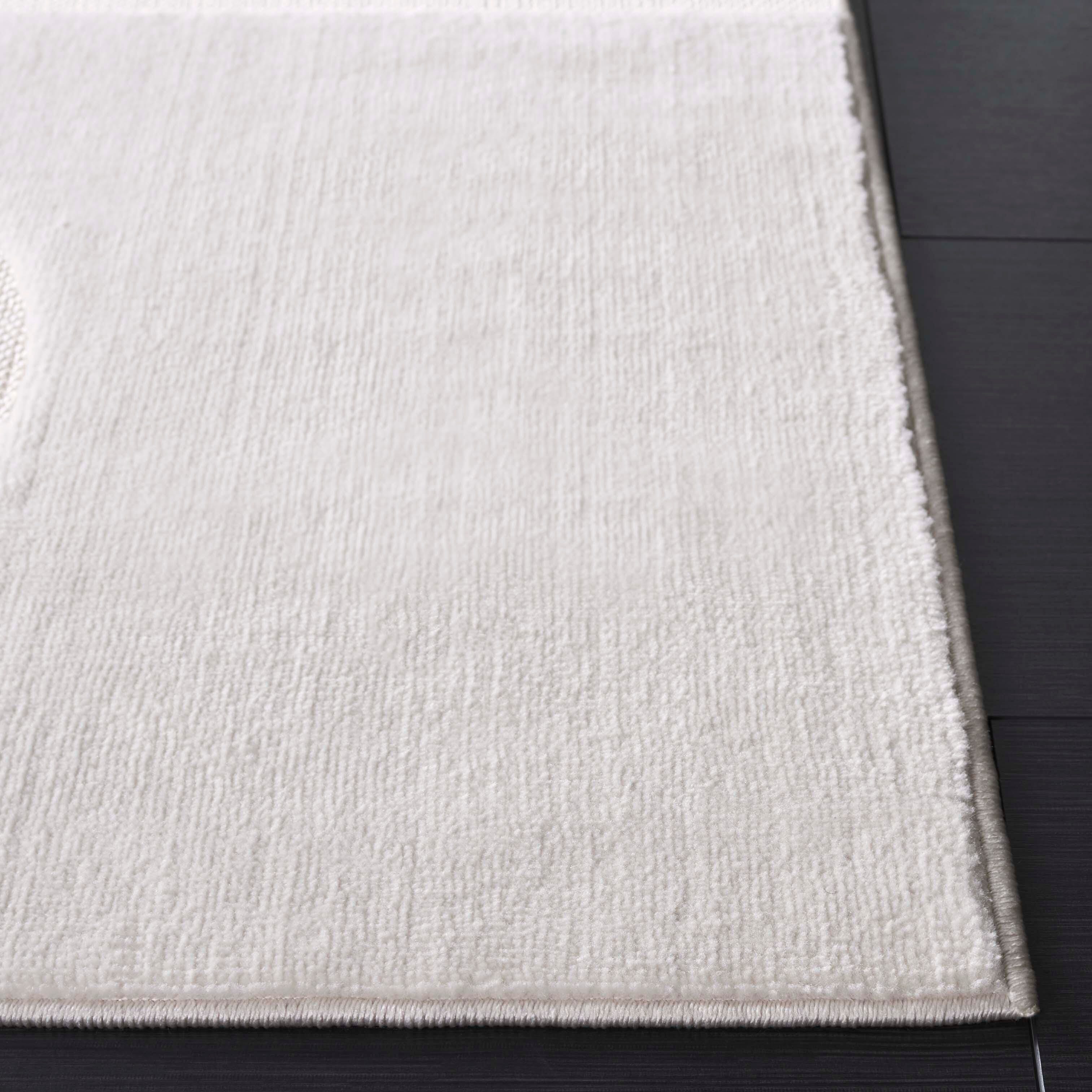 Safavieh Selena 5' 3" x 7' 6" Area Rug, Ivory, large