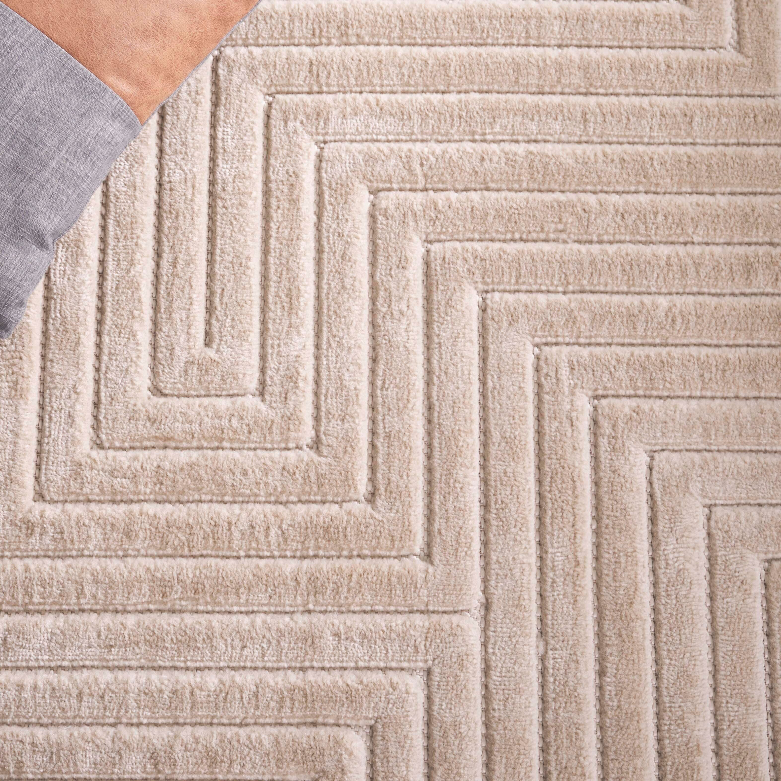 Safavieh Selena 2' 2" x 8' Runner Rug, Beige, large