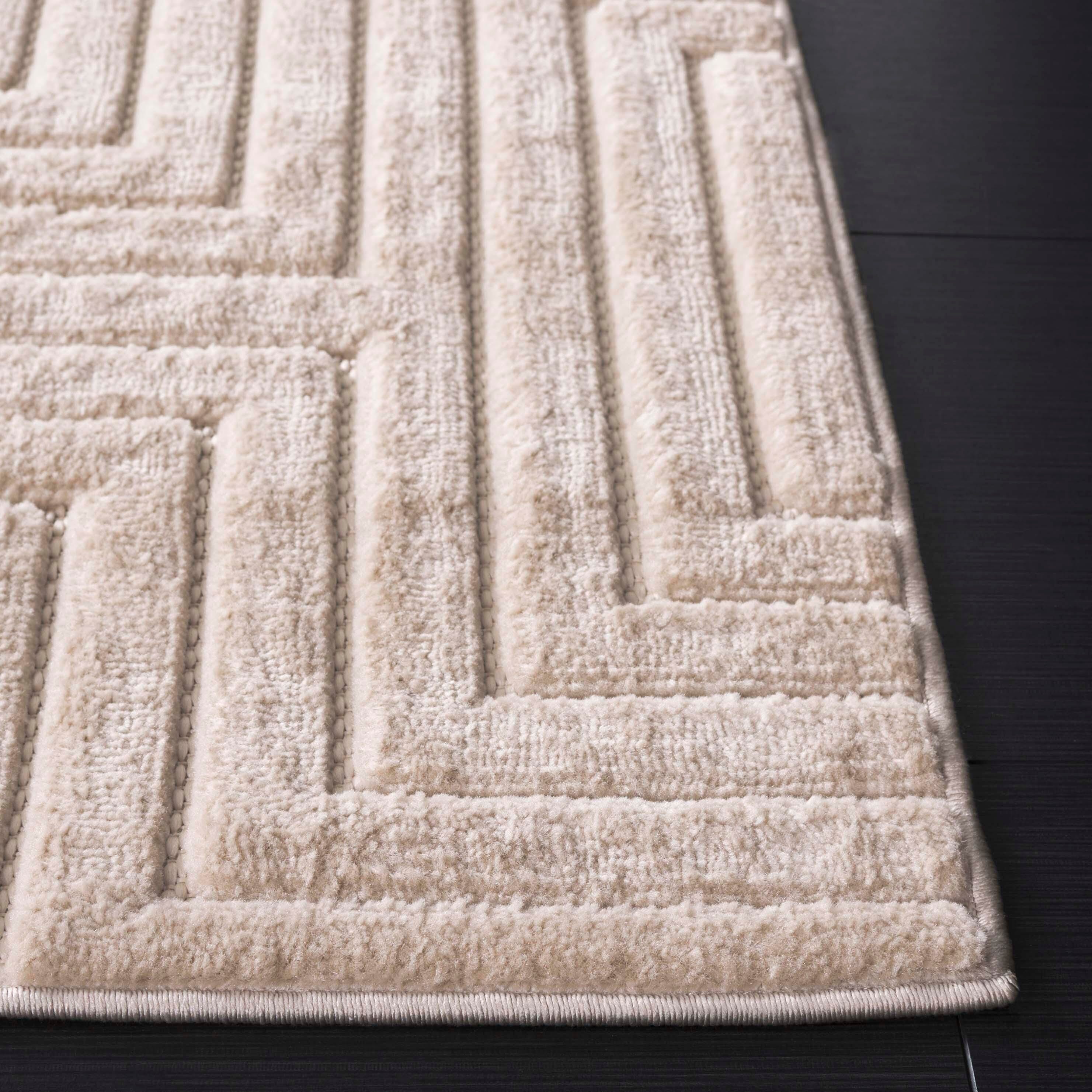 Safavieh Selena 5' 3" x 7' 6" Area Rug, Beige, large