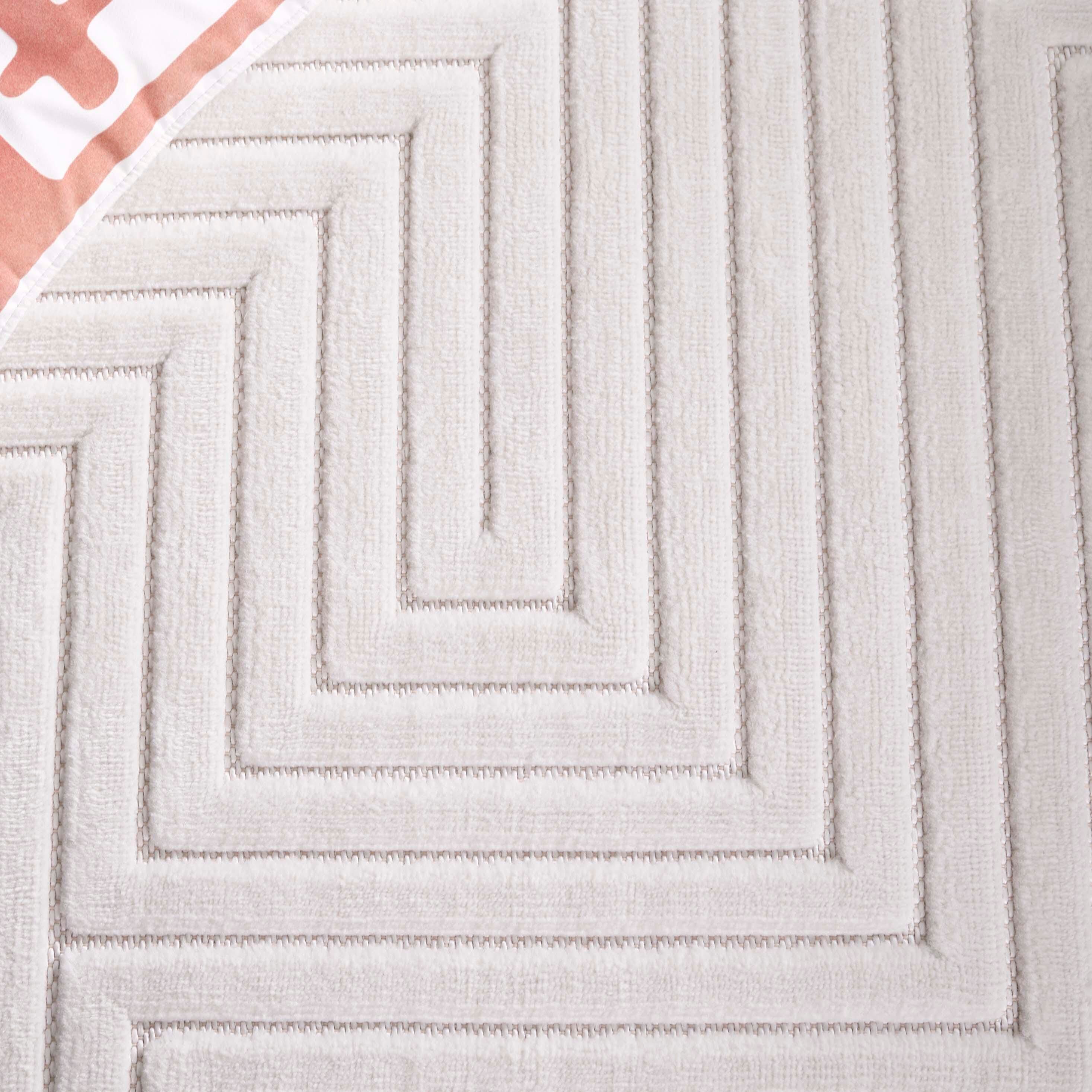 Safavieh Selena 6' 7" x 6' 7" Square Area Rug, Ivory, large