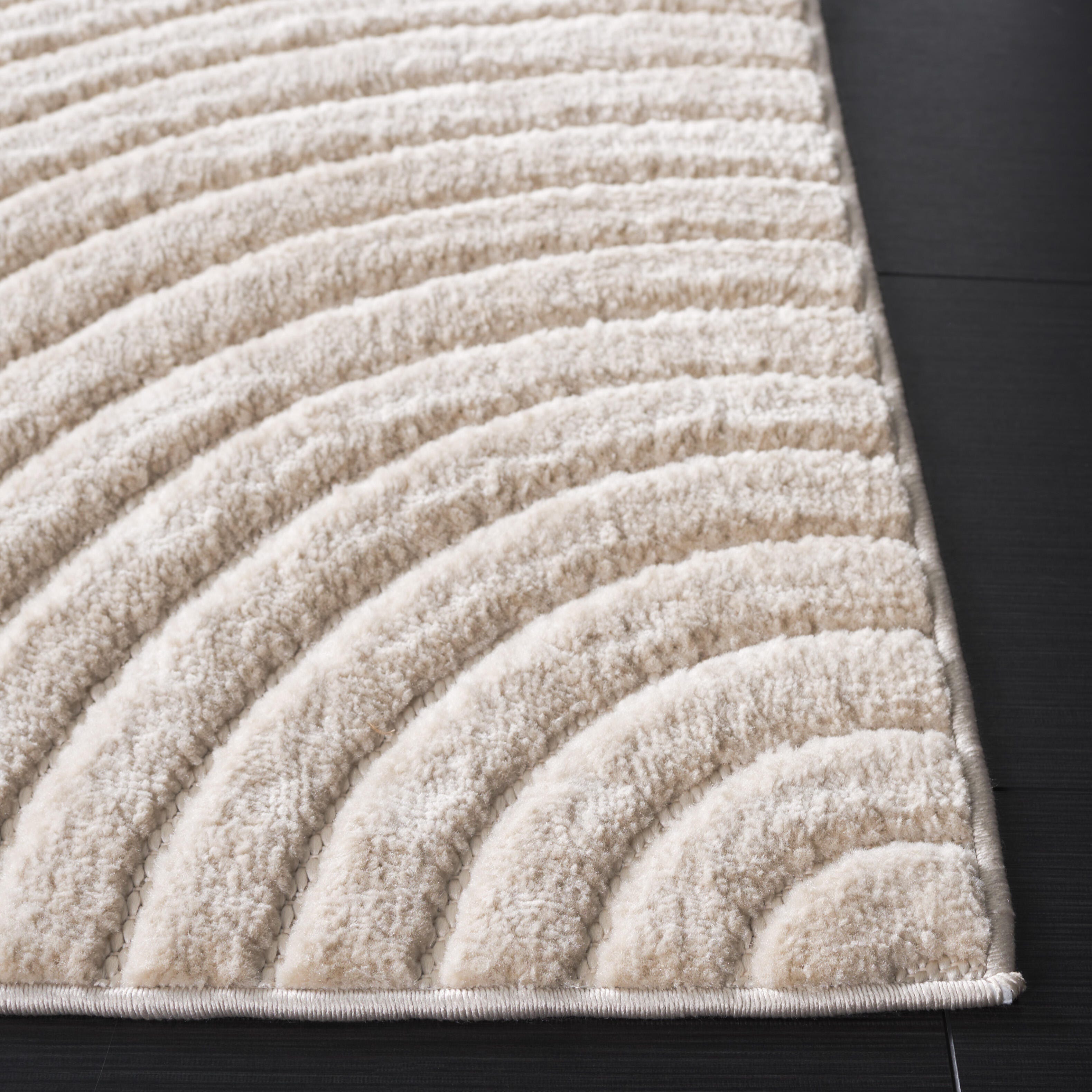 Safavieh Selena 2' 2" x 8' Runner Rug, Beige, large