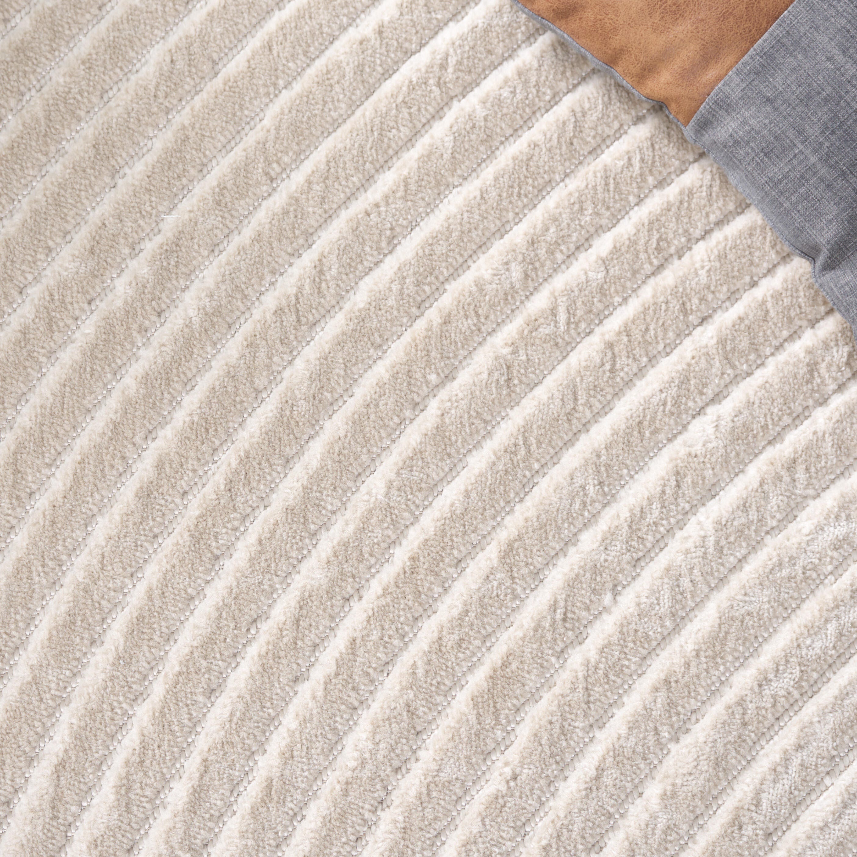 Safavieh Selena 8' x 10' Area Rug, Beige, large