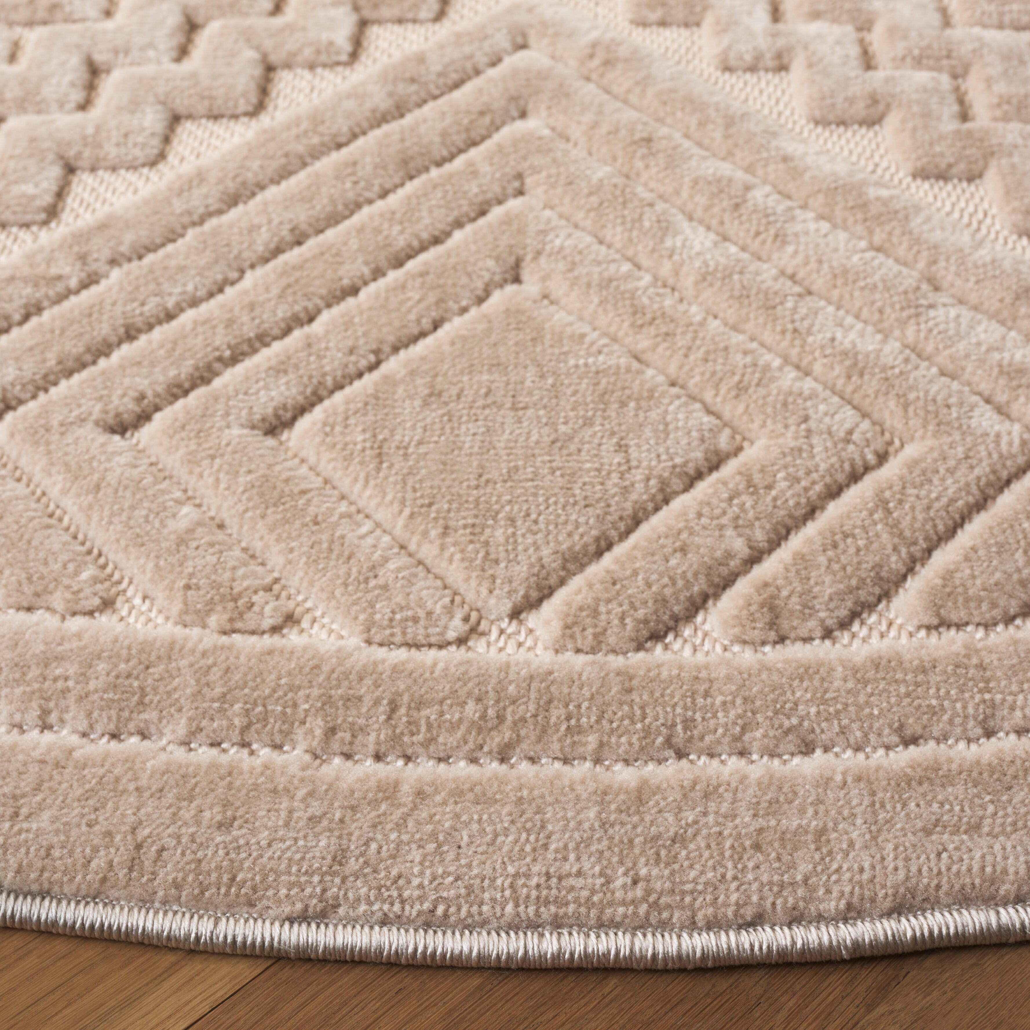 Safavieh Selena 6' 7" x 6' 7" Round Area Rug, Beige, large
