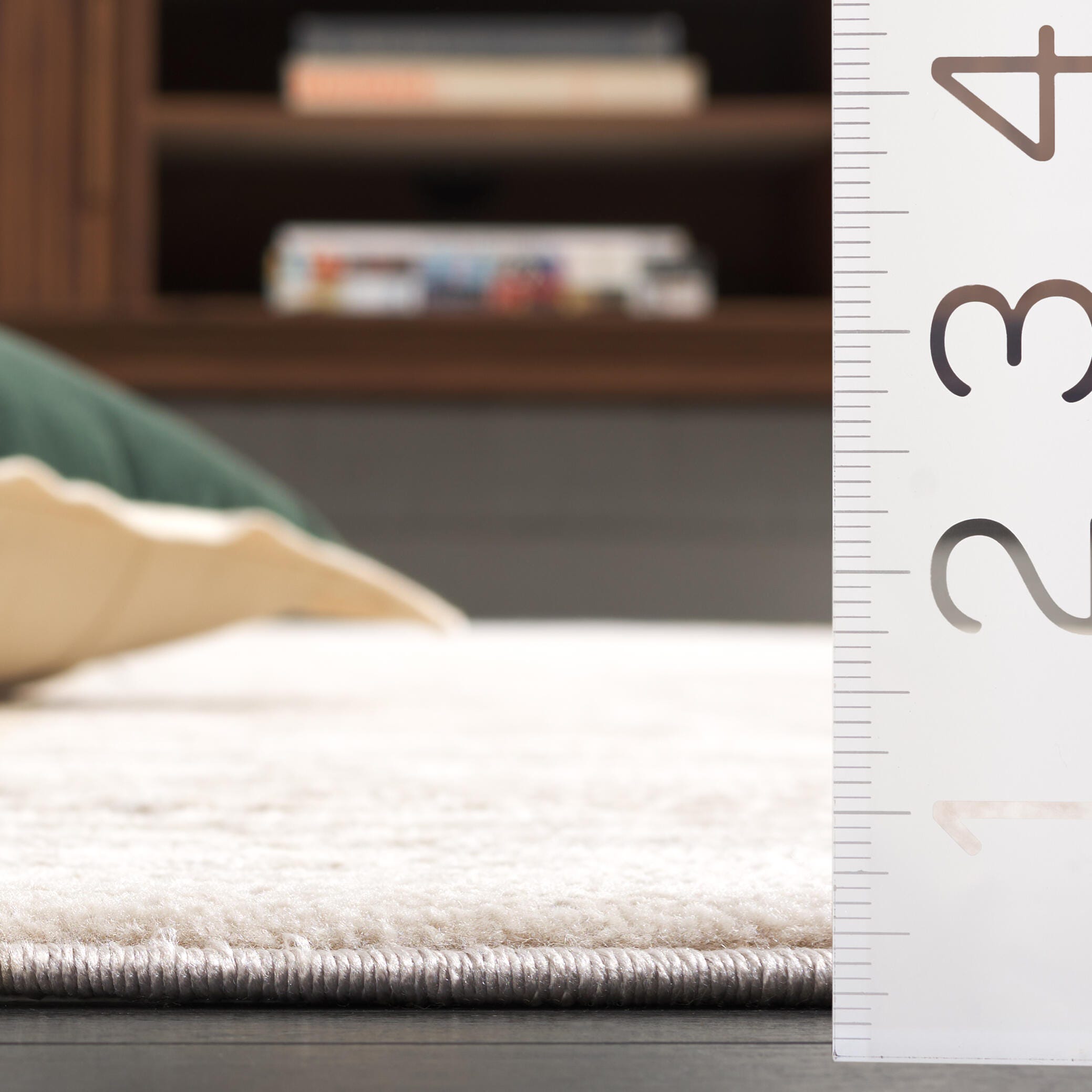 Safavieh Selena 5' 3" x 7' 6" Area Rug, Beige, large