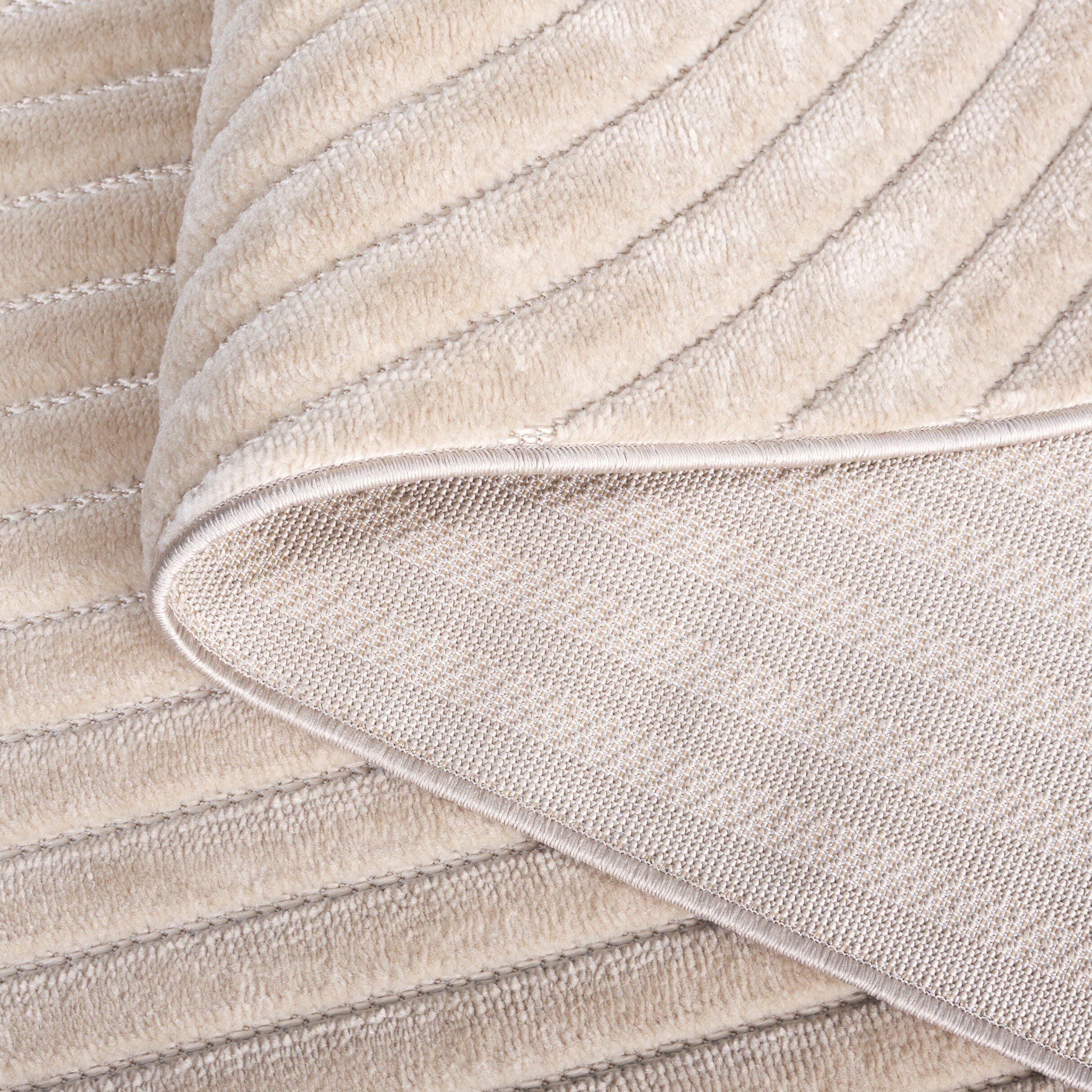 Safavieh Selena 5' 3" x 7' 6" Area Rug, Beige, large