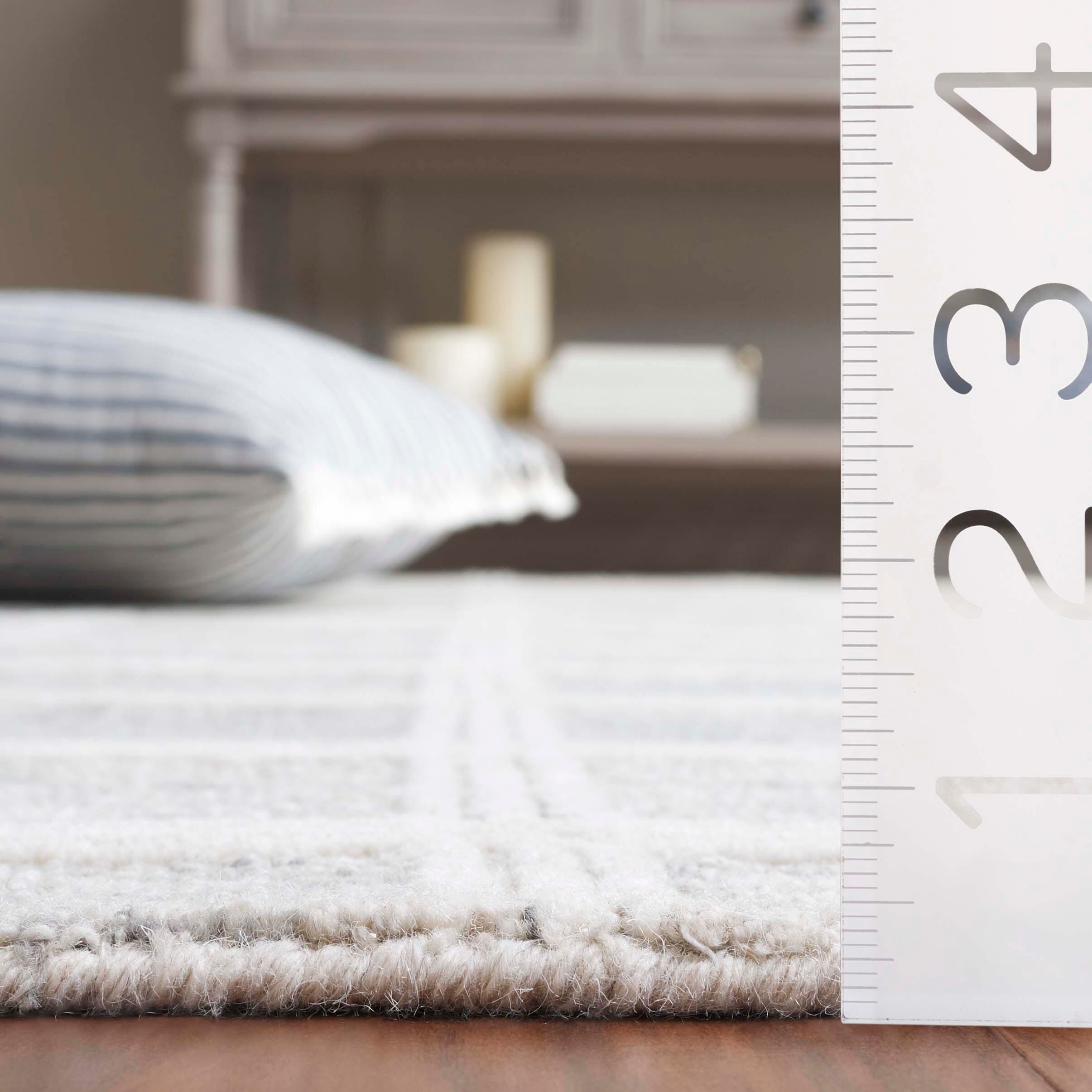 Safavieh Pine 5' x 8' Area Rug, Gray/Ivory, large