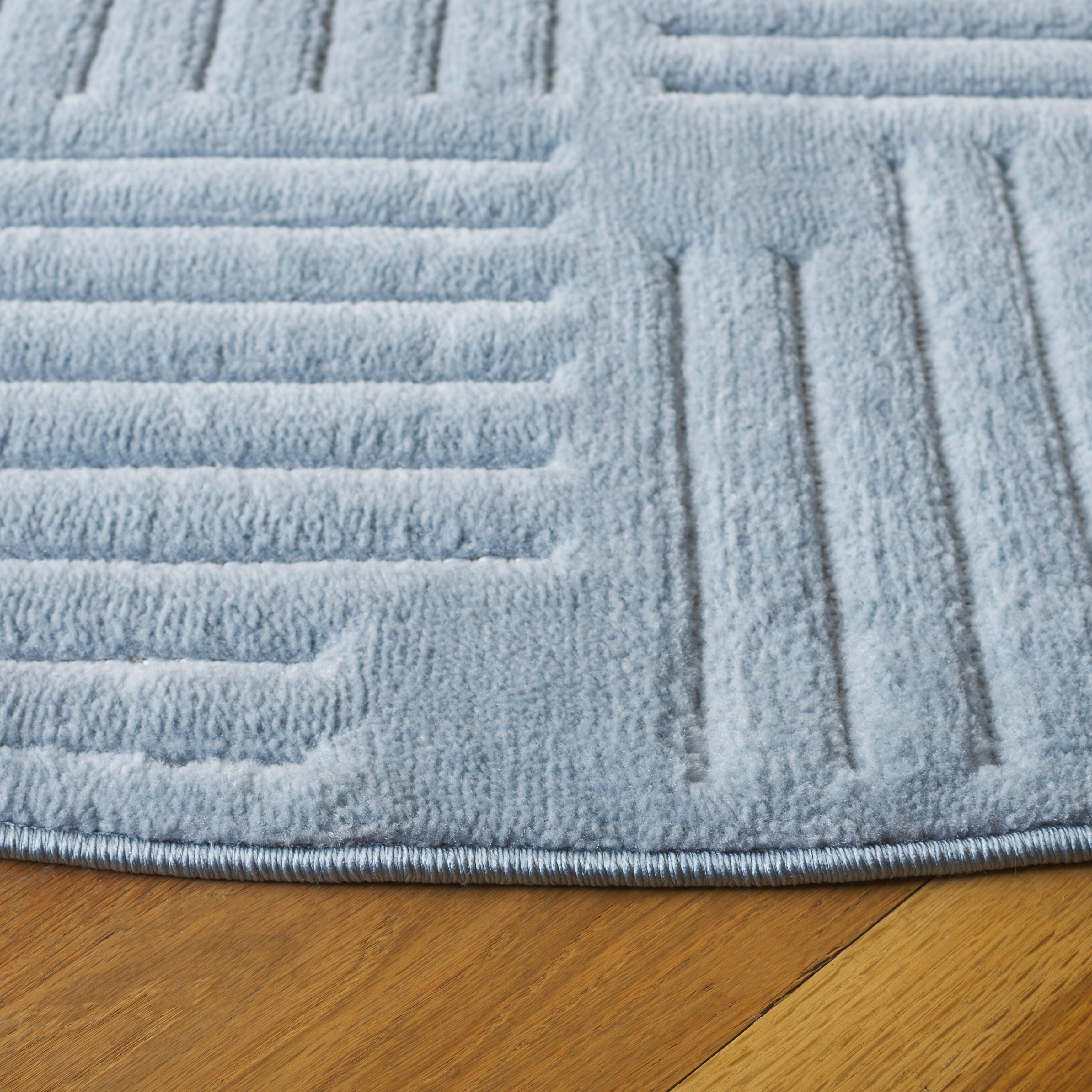 Safavieh Selena 6' 7" x 6' 7" Round Area Rug, Blue, large