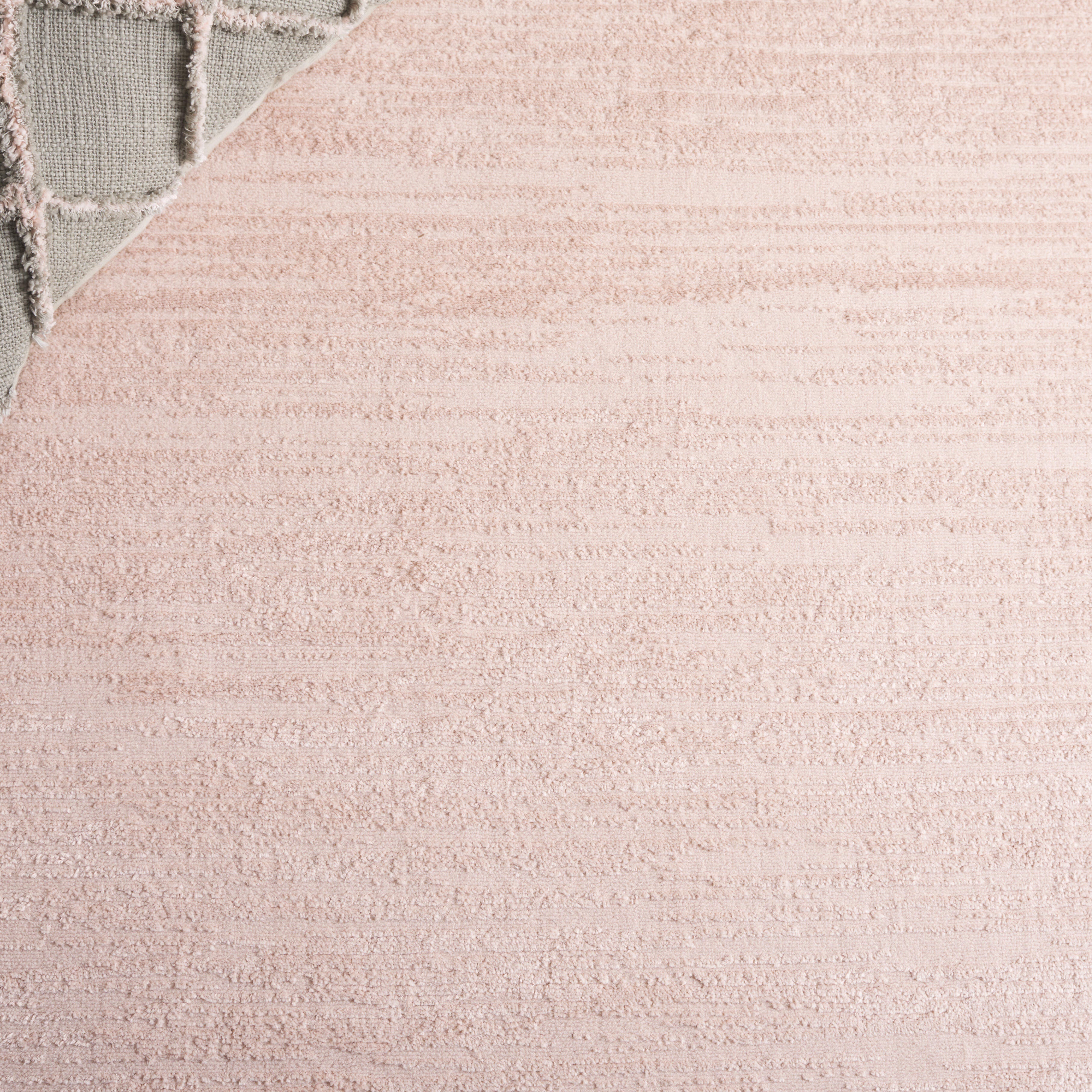 Safavieh Revive 5' 3" x 7' 7" Area Rug, Pink, large
