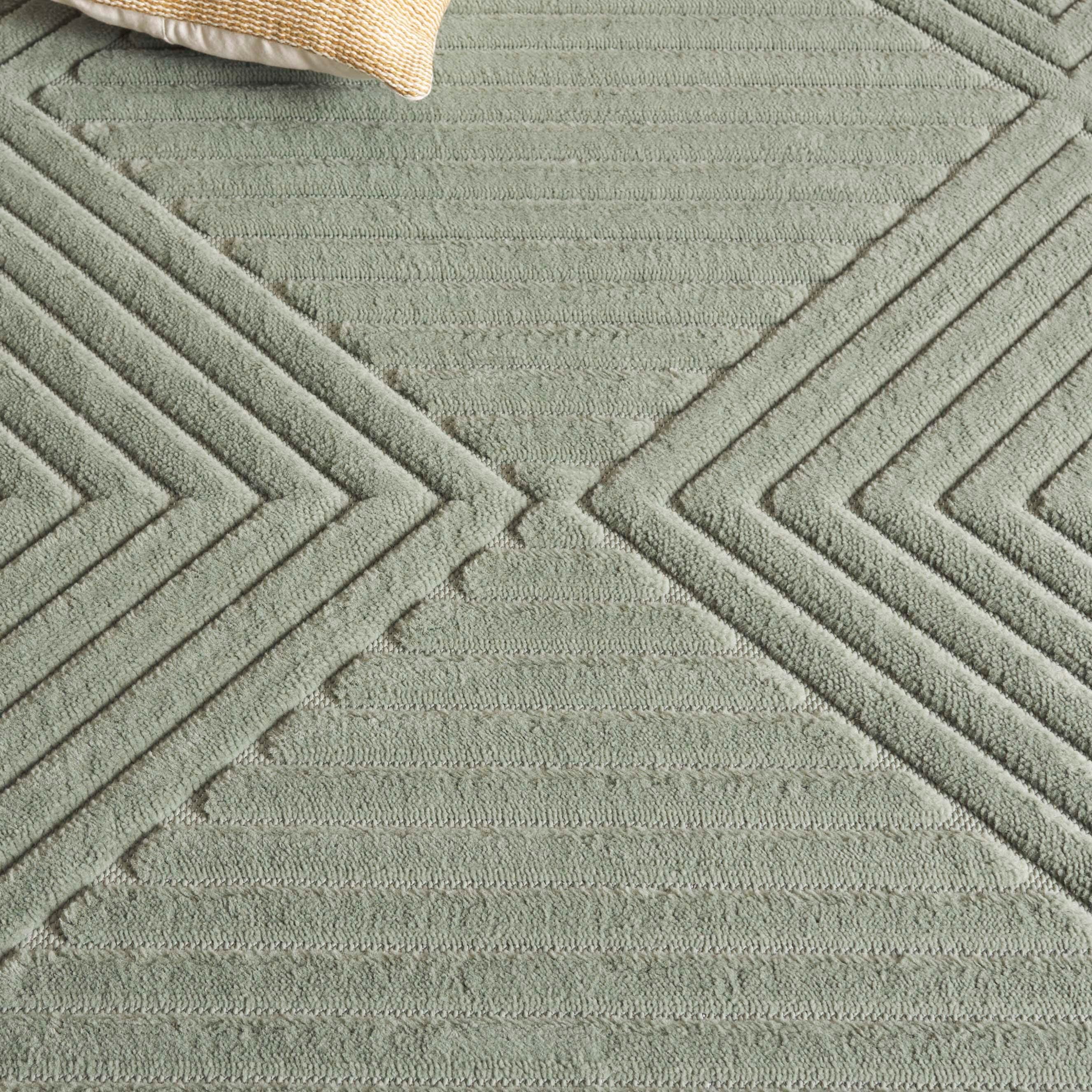 Safavieh Selena 2' 2" x 8' Runner Rug, Green, large
