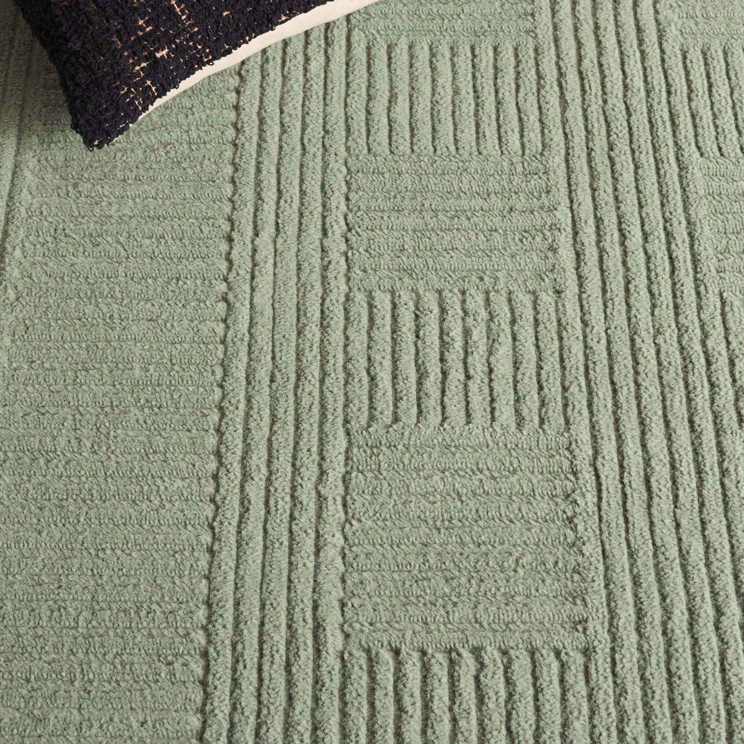 Safavieh Selena 2' 2" x 8' Runner Rug, Green, large