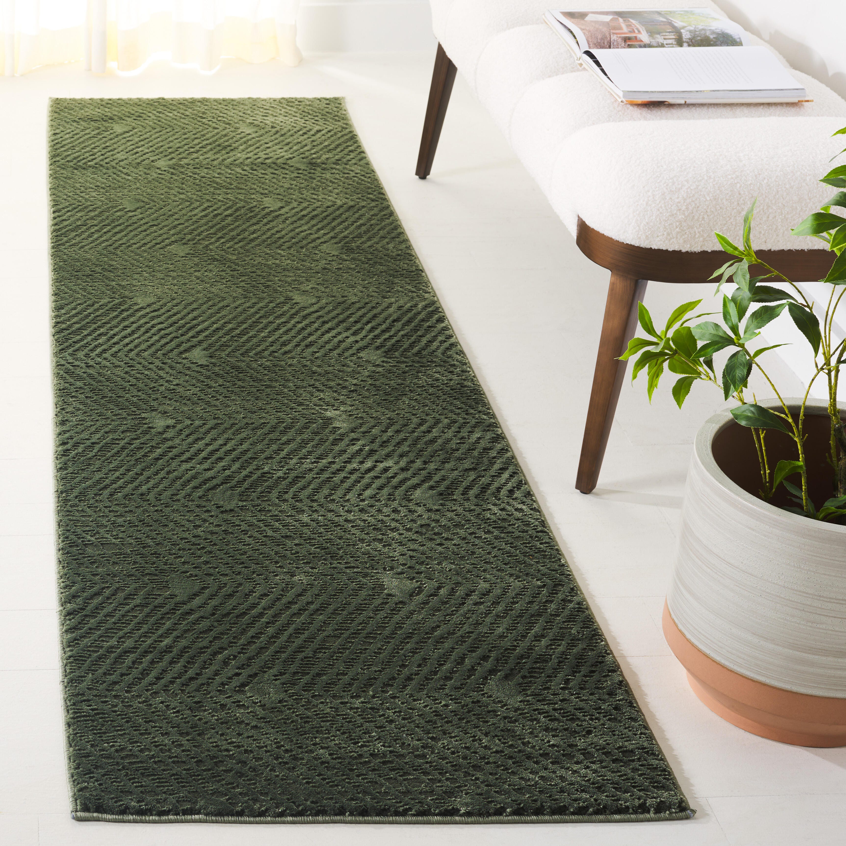 Safavieh Revive 6' 7" x 9' Area Rug, Green, rollover