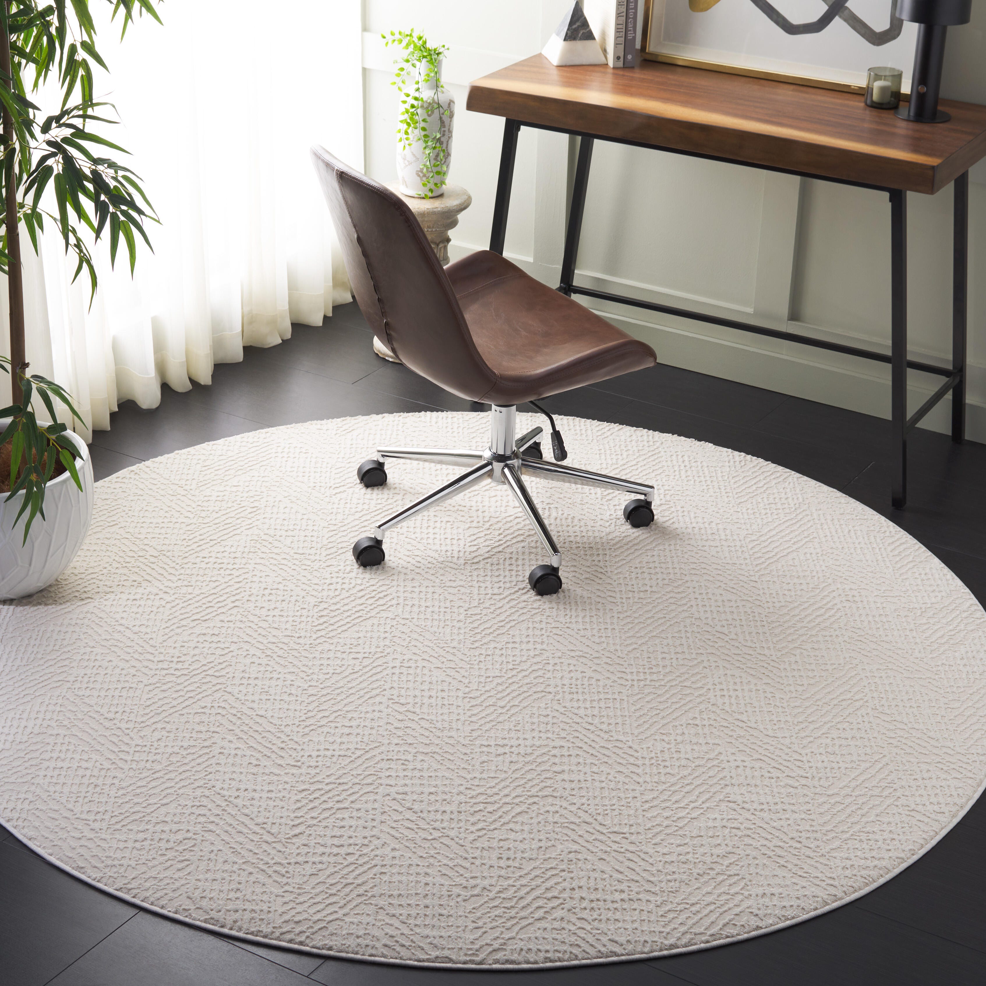 Safavieh Revive 6' 7" x 6' 7" Round Area Rug, Ivory, large
