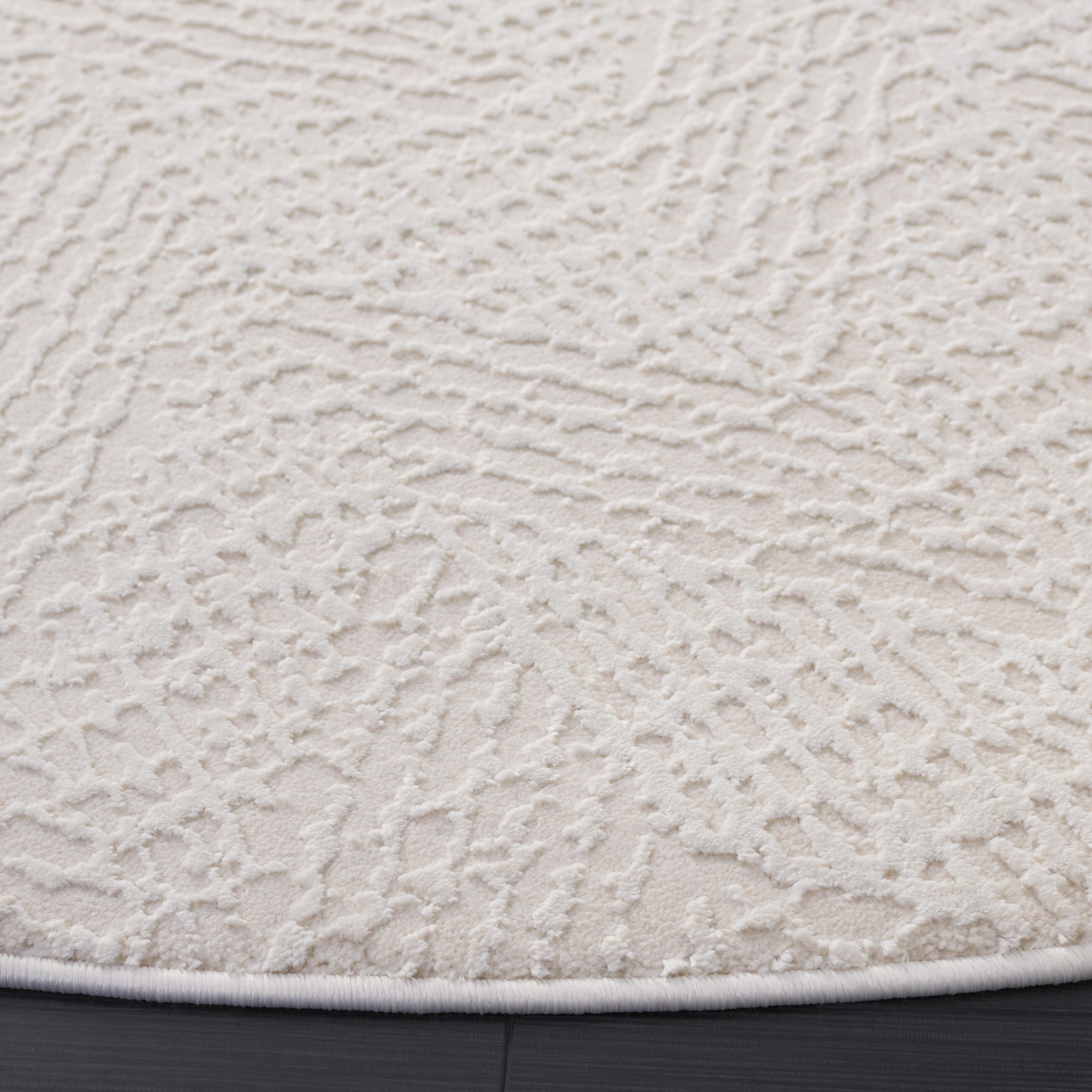 Safavieh Revive 6' 7" x 6' 7" Round Area Rug, Ivory, large