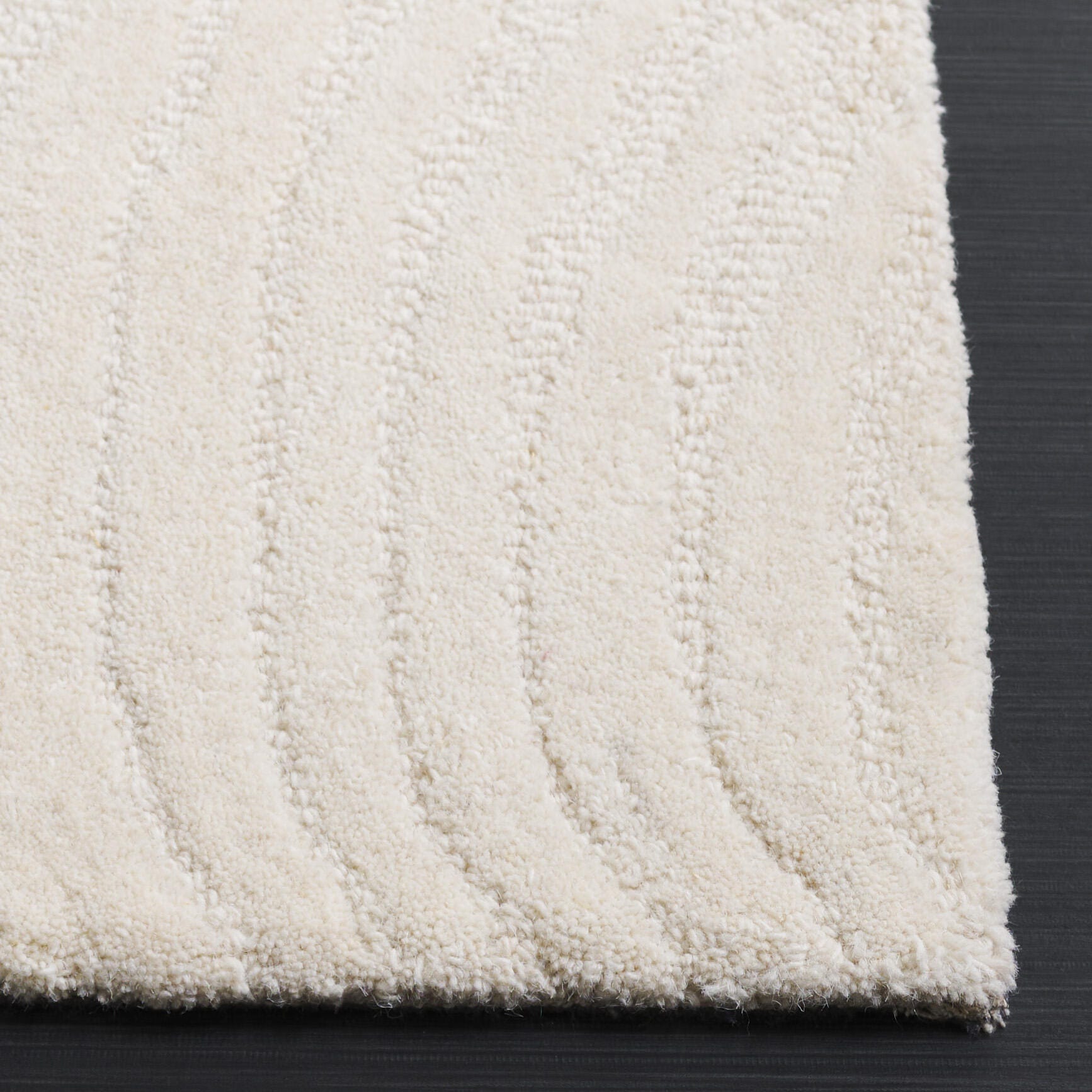 Safavieh Pine 6' x 9' Area Rug, Ivory, large