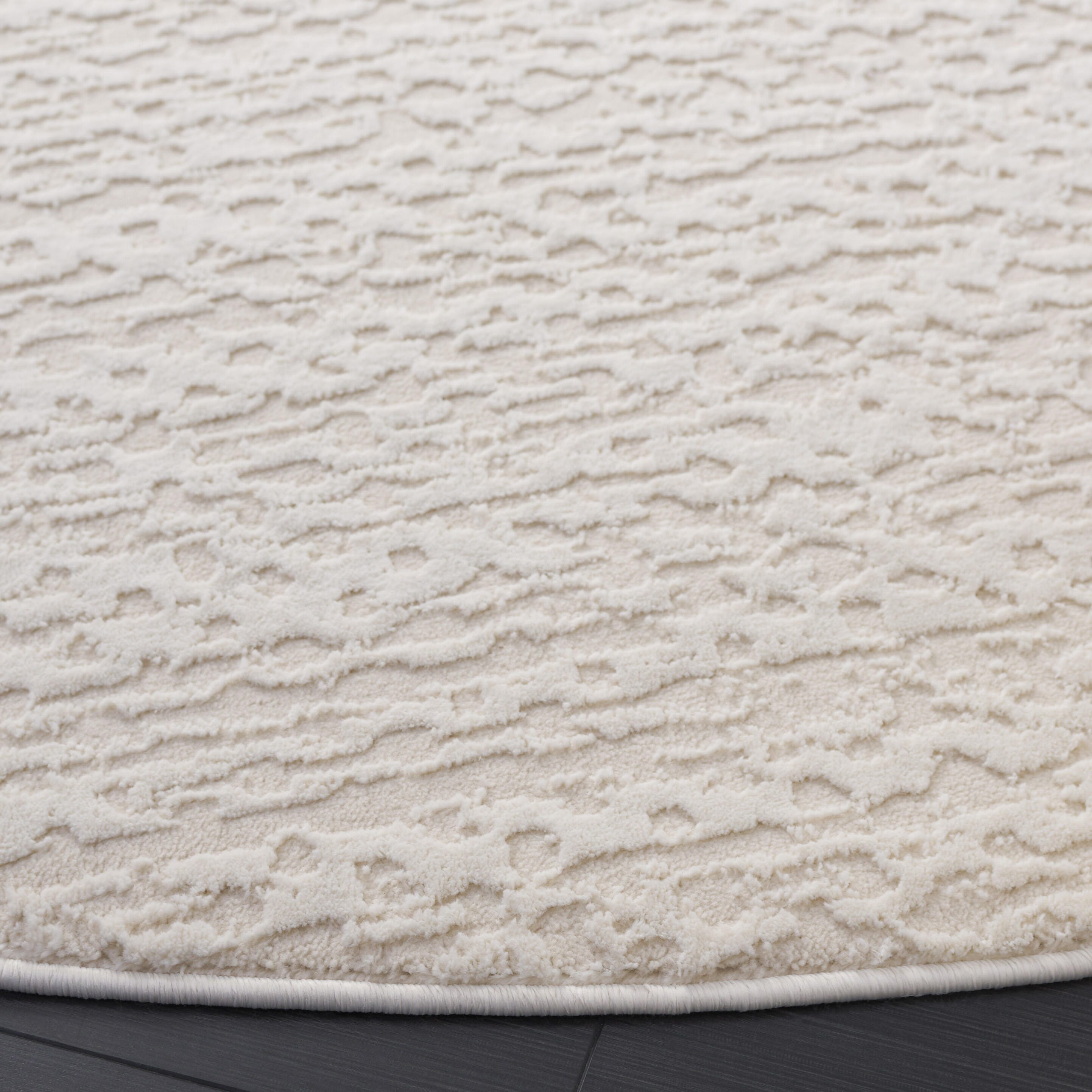 Safavieh Revive 6' 7" x 6' 7" Round Area Rug, Ivory, large