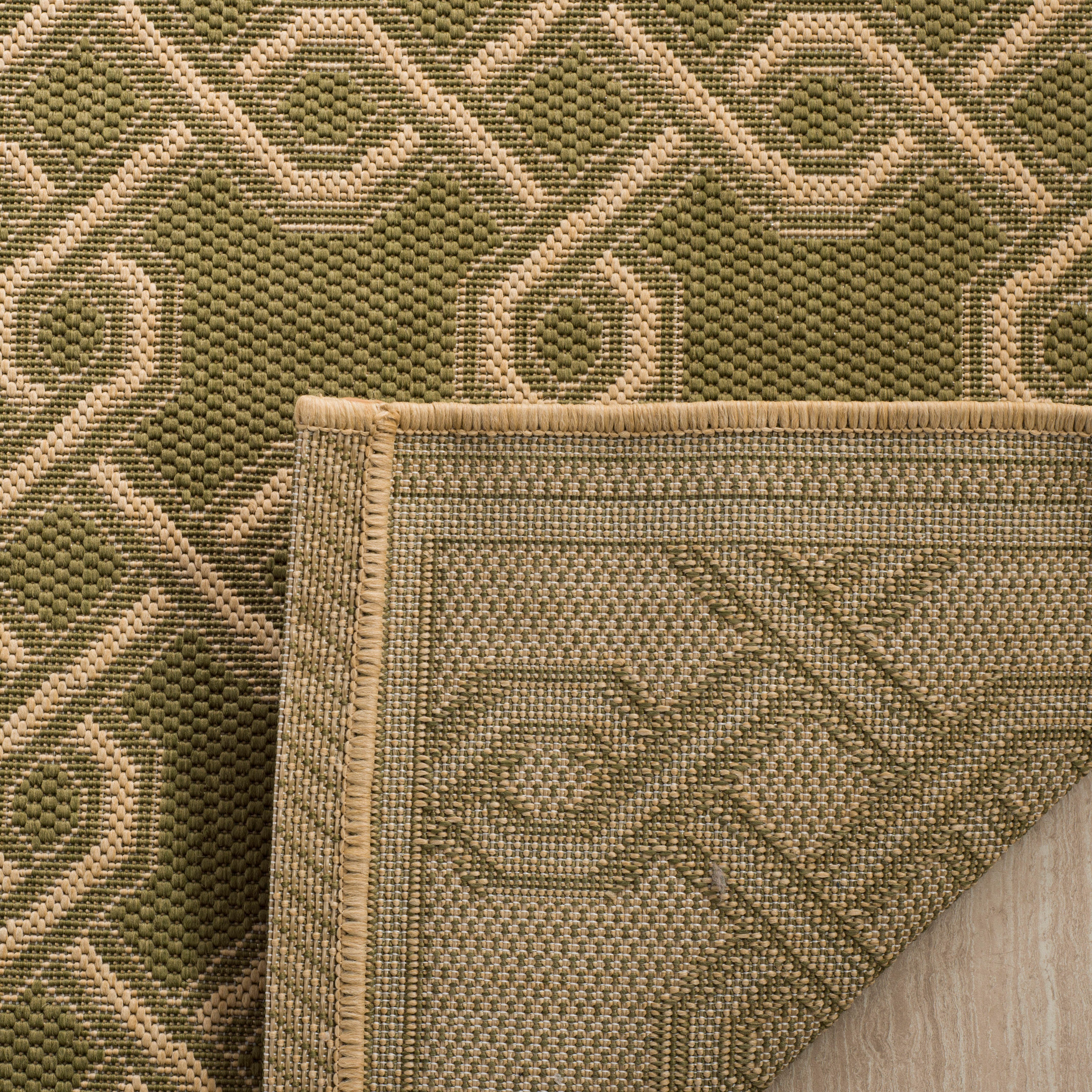 Safavieh Martha Stewart Collection Ceca 2'7" x 5' Area Rug, Green/Creme, large