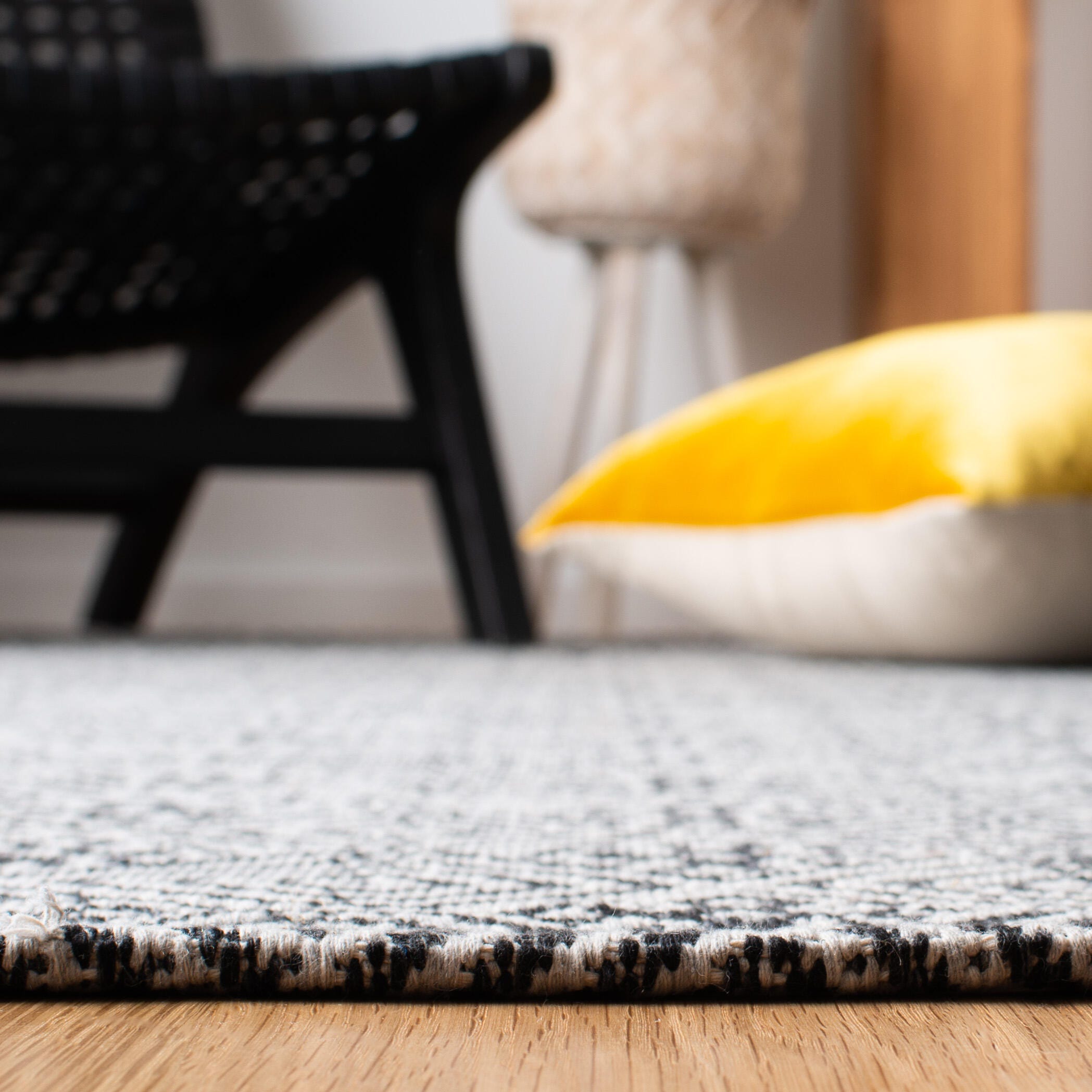 Safavieh Martha Stewart Collection Guro 3' x 5' Area Rug, Charcoal/Gray, large