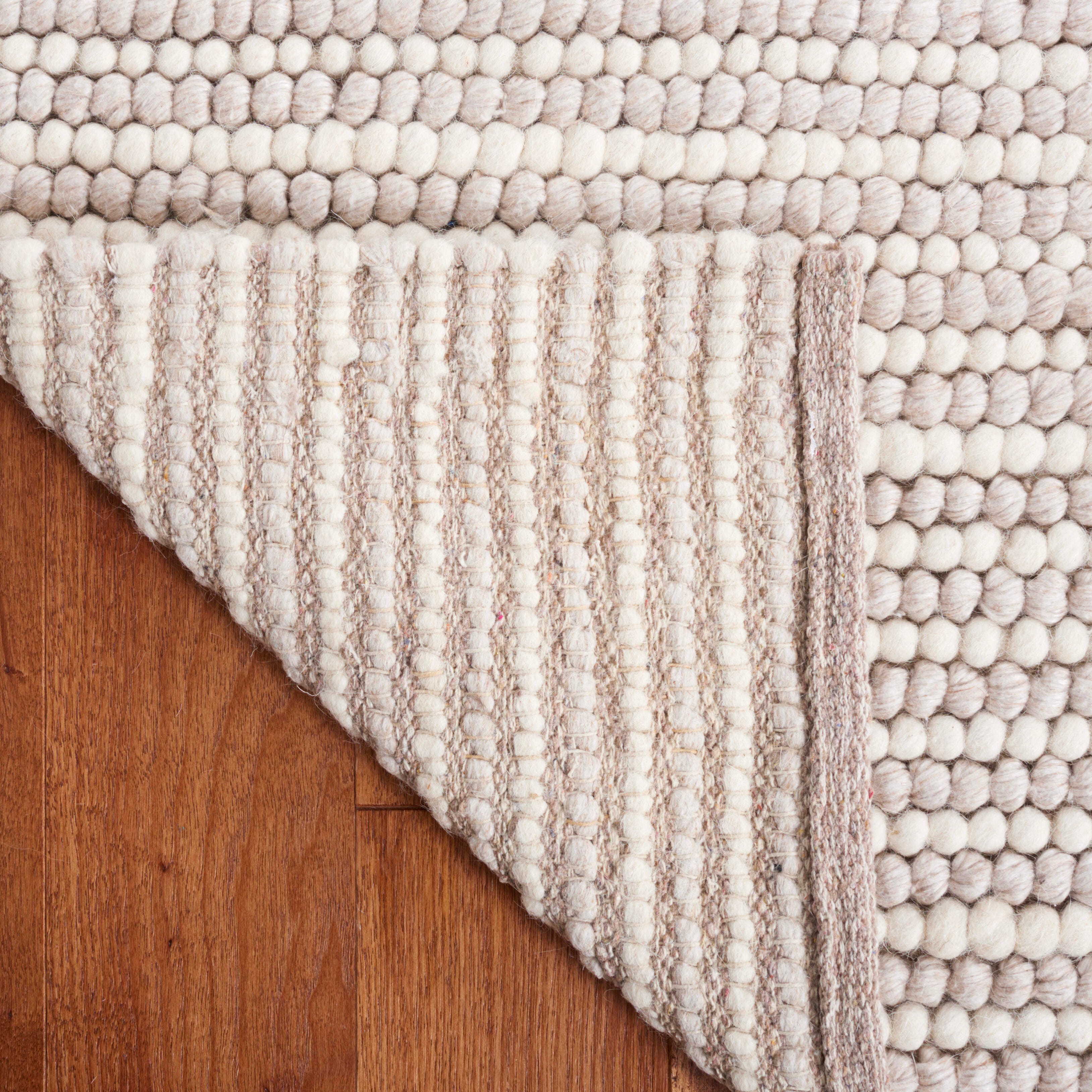 Safavieh Martha Stewart Collection Billie 4' x 6' Area Rug, Ivory/Beige, large