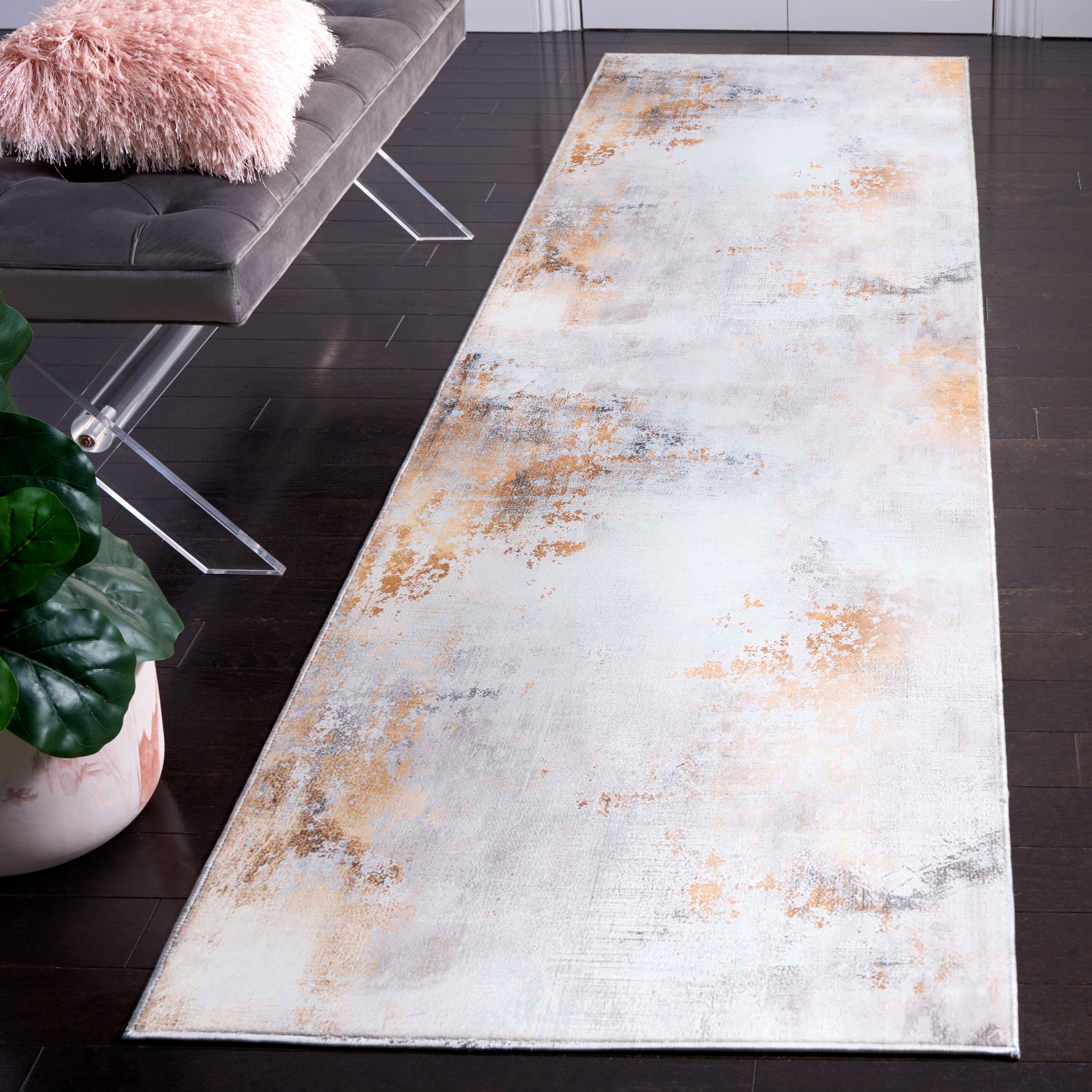 Safavieh Tacoma 2' 6" x 8' Runner Rug, Gray/Gold, rollover
