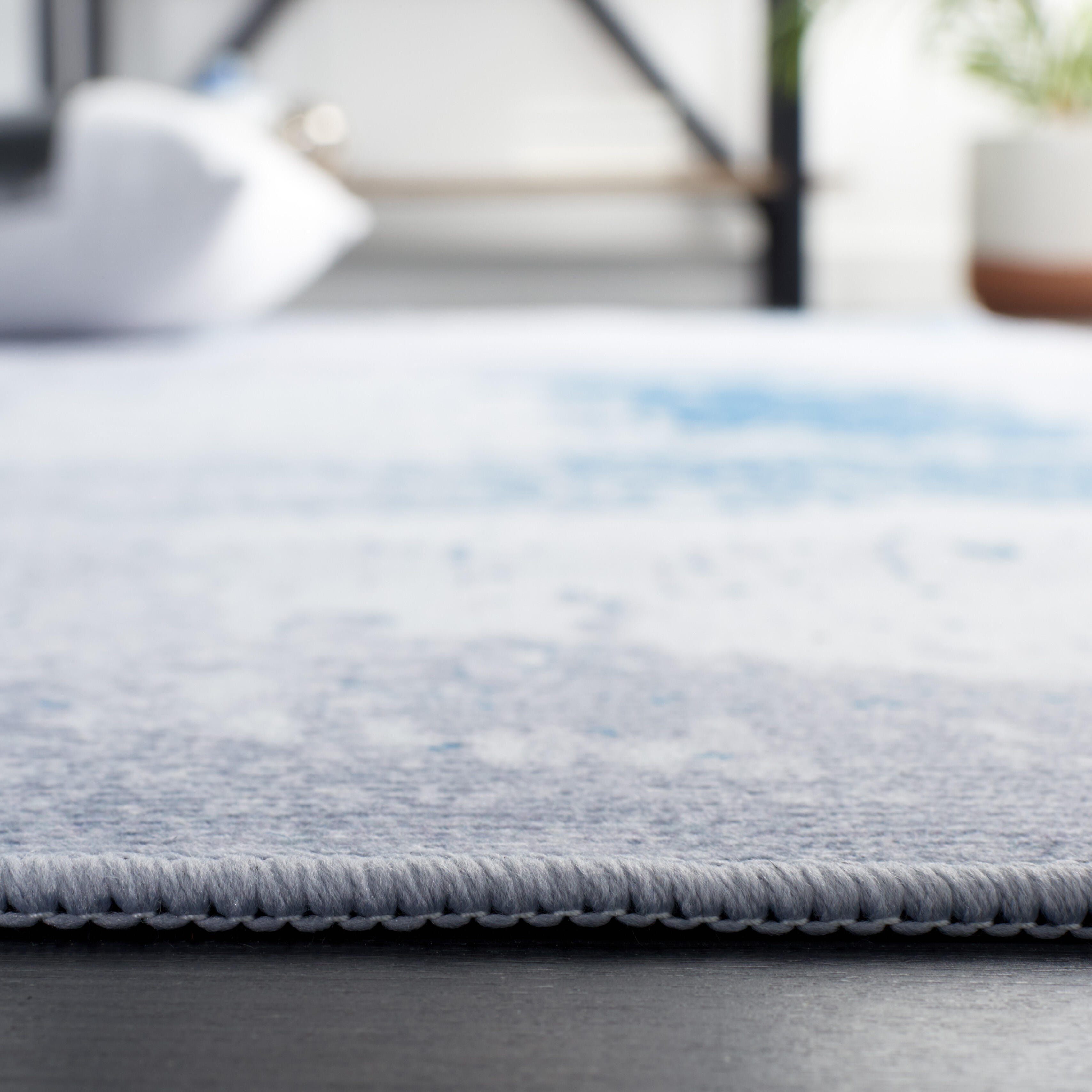 Safavieh Tacoma 2' 6" x 4' Area Rug, Gray/Blue, large