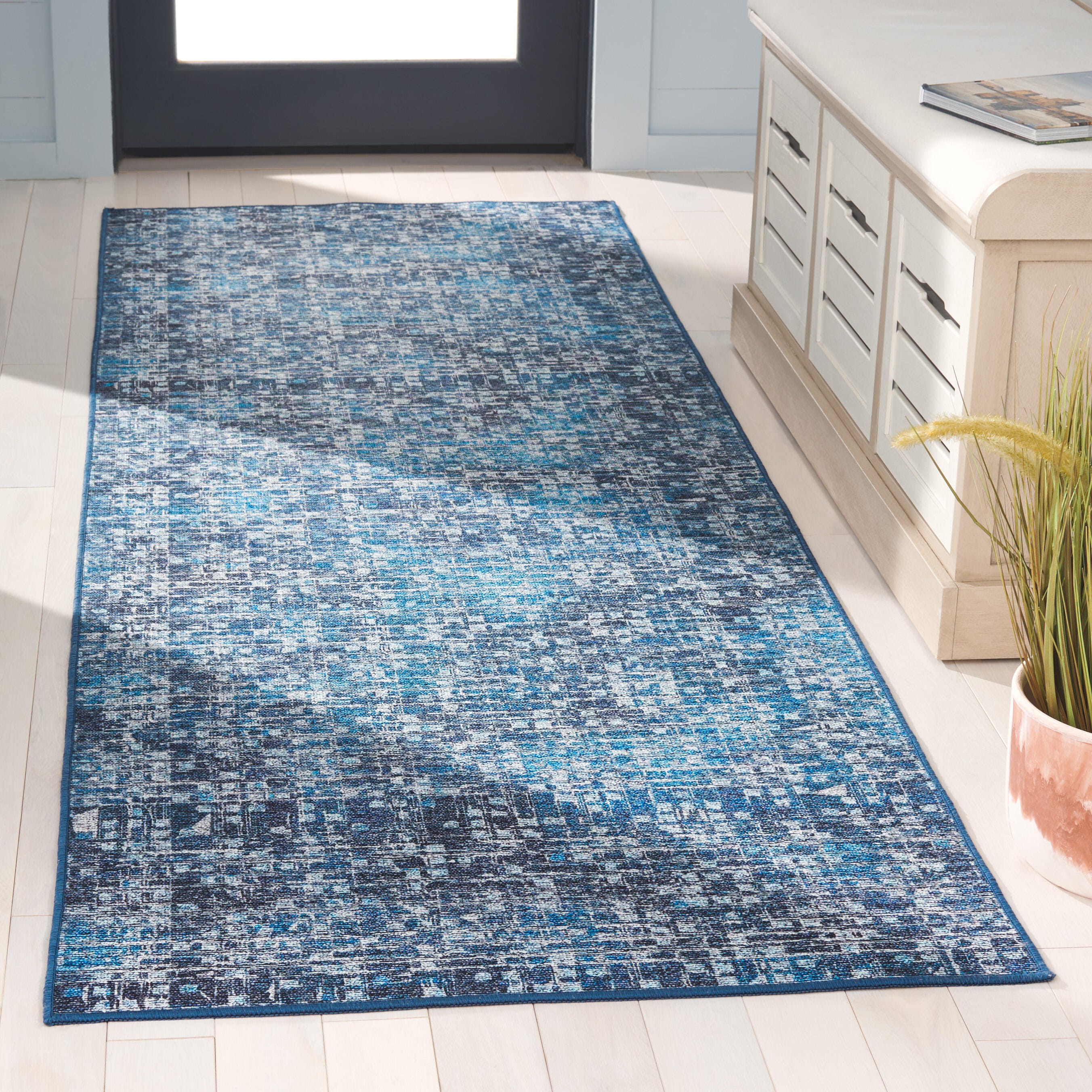 Safavieh Tucson 2' 6" x 8' Runner Rug, Blue/Gray, rollover